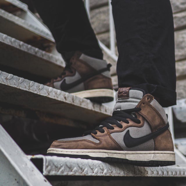 Nike SB Dunk High Baroque Brown 착용 스타일 - 1