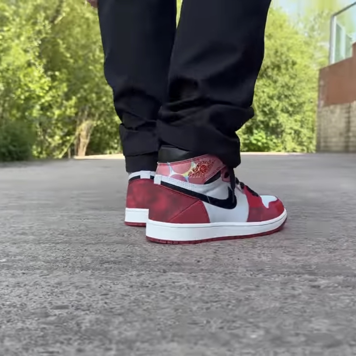 Jordan 1 Retro High Spider-Man Next Chapter 착용 스타일 - 3