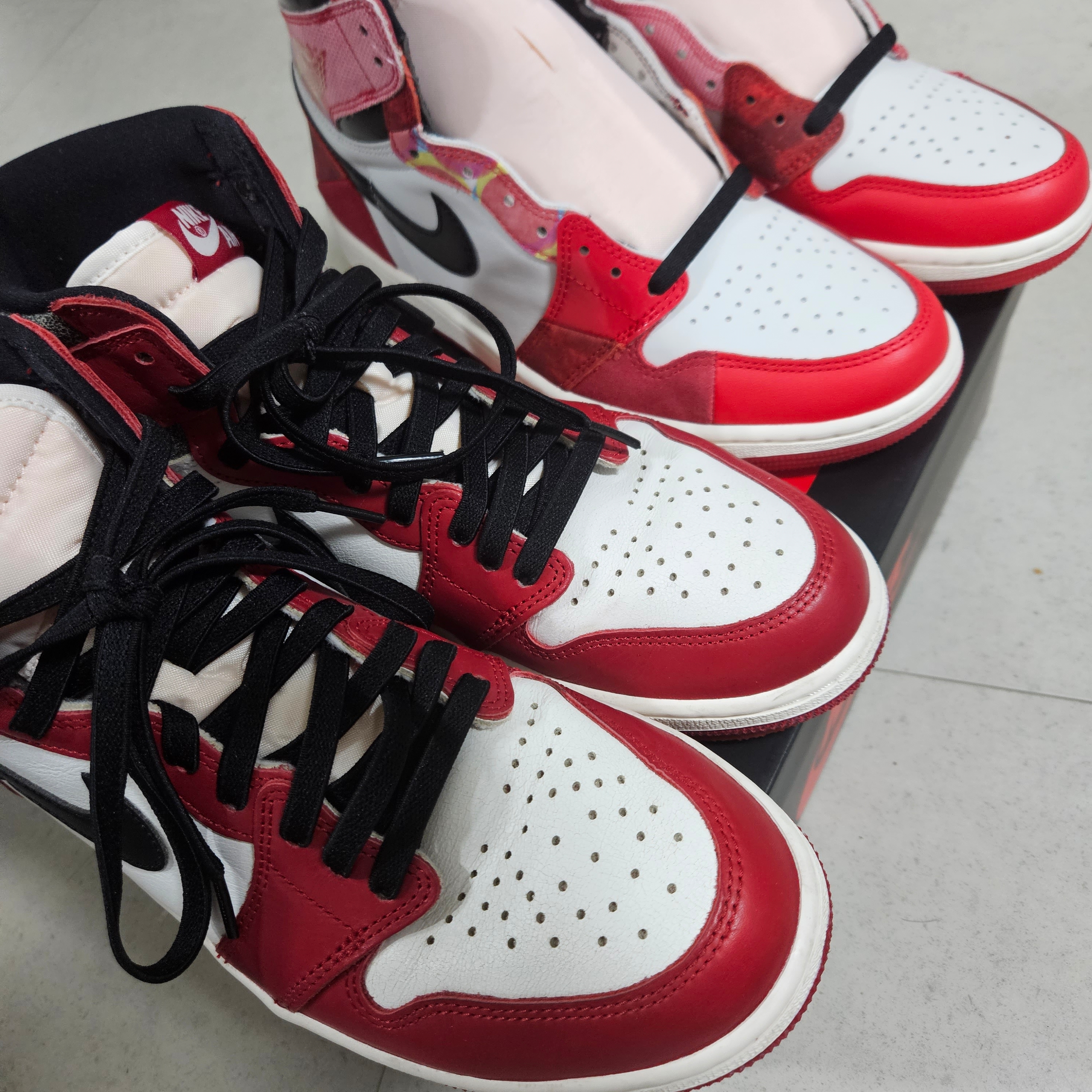 Jordan 1 Retro High OG Chicago 2022, Jordan 1 Retro High Spider-Man Next Chapter 착용 스타일 - 1