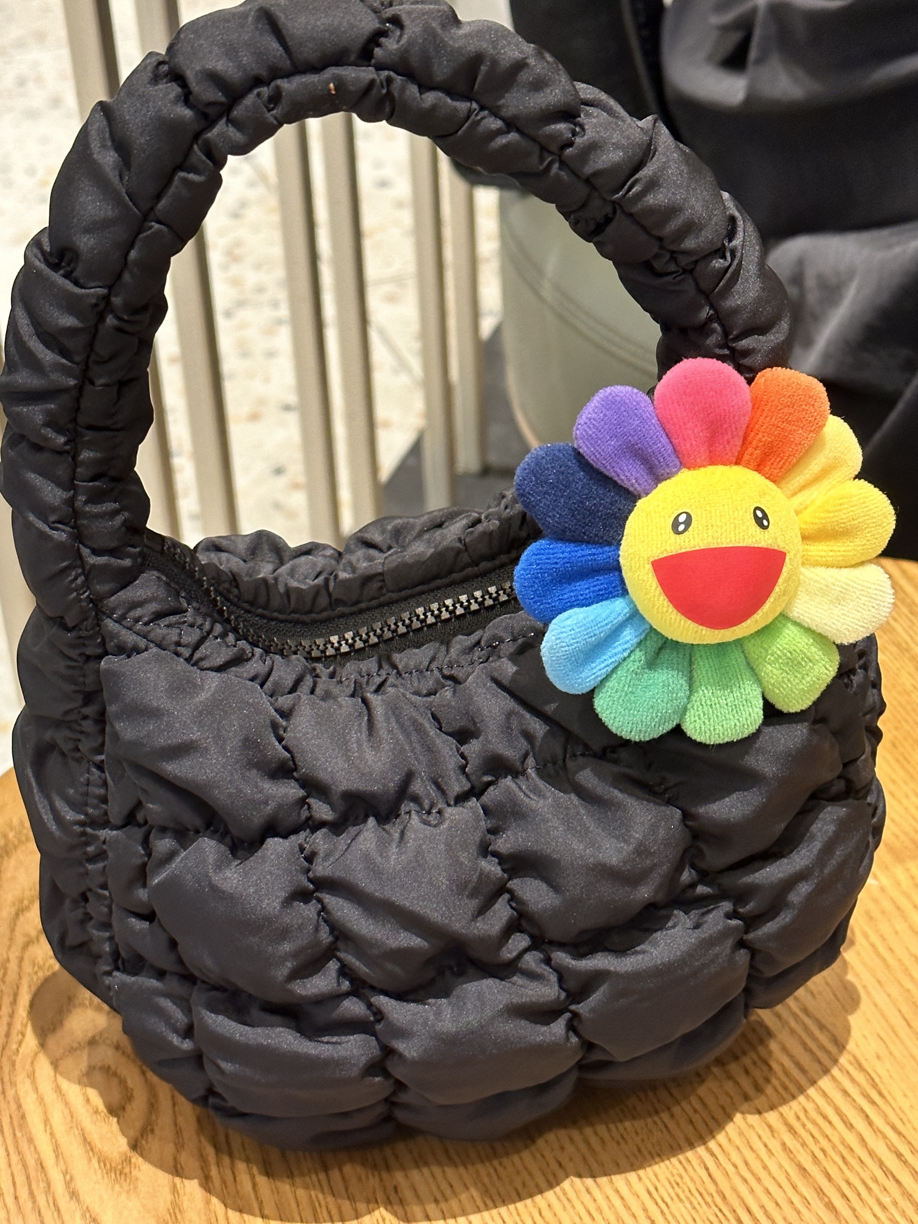COS Quilted Micro Bag Black 착용 스타일