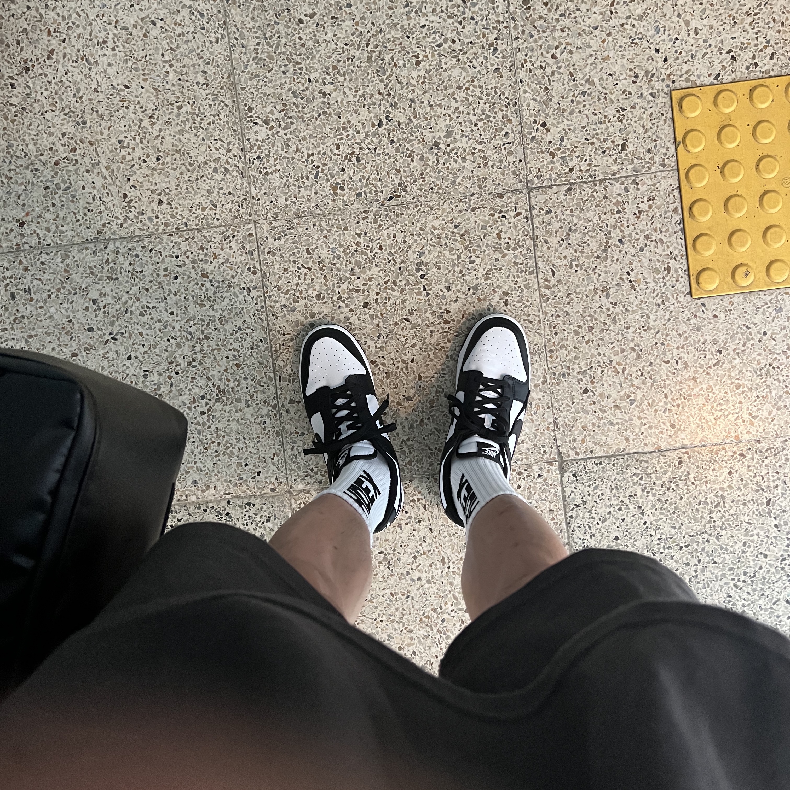 Nike Dunk Low Retro Black 착용 스타일