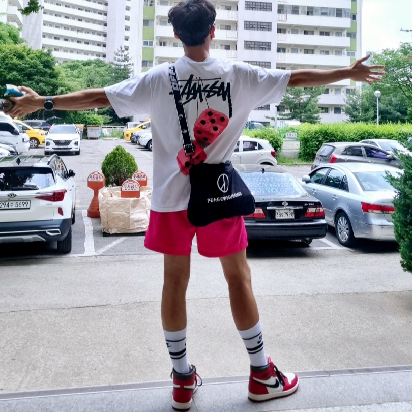 Off-White x Amore Pacific Protection Box (Without Cosmetics), Nike x Peaceminusone Wide Pants Black (DR0096-010) 착용 스타일