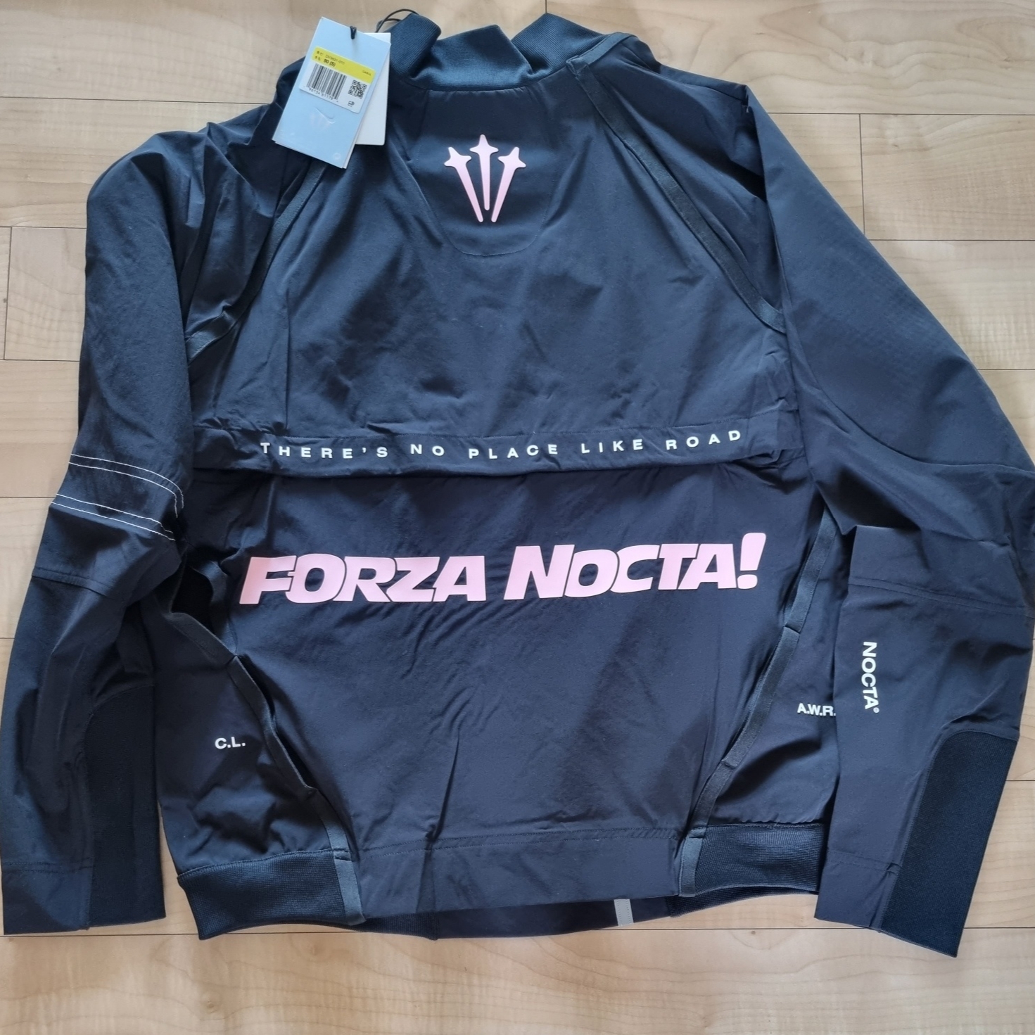 (W) Nike x Drake Nocta NRG LR L/S Crew Black (DV3631-010) 착용 스타일