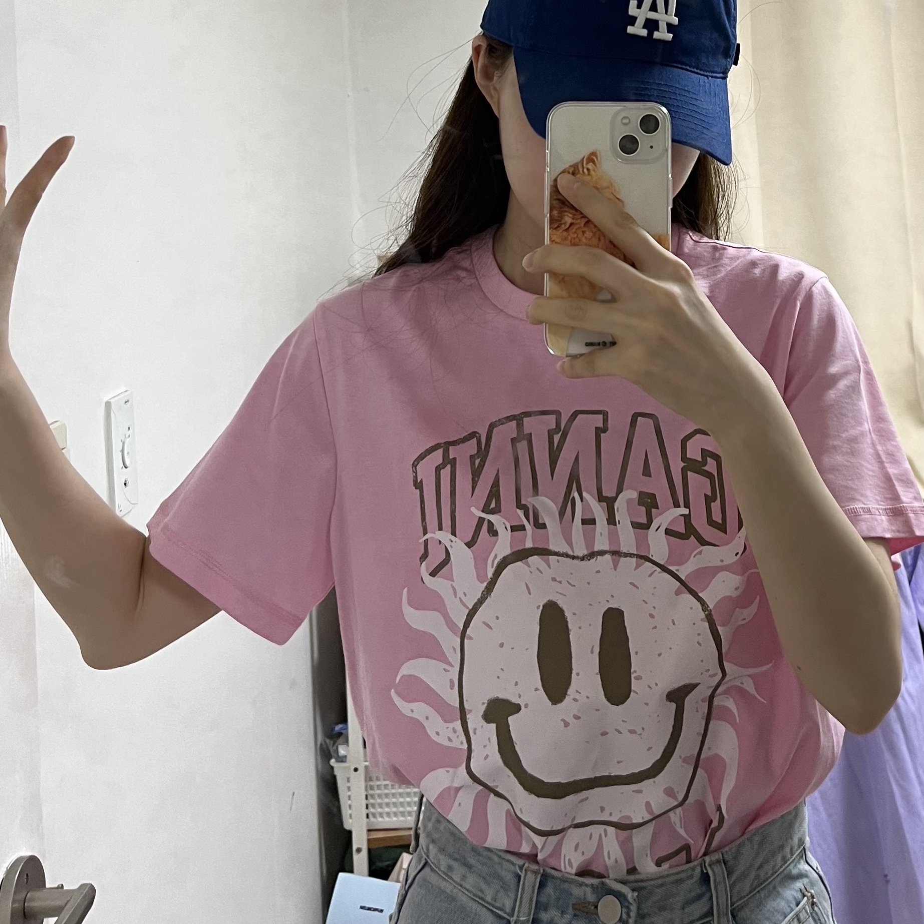 (W) Ganni Smiley T-Shirt Lilac Sachet - 22FW 착용 스타일