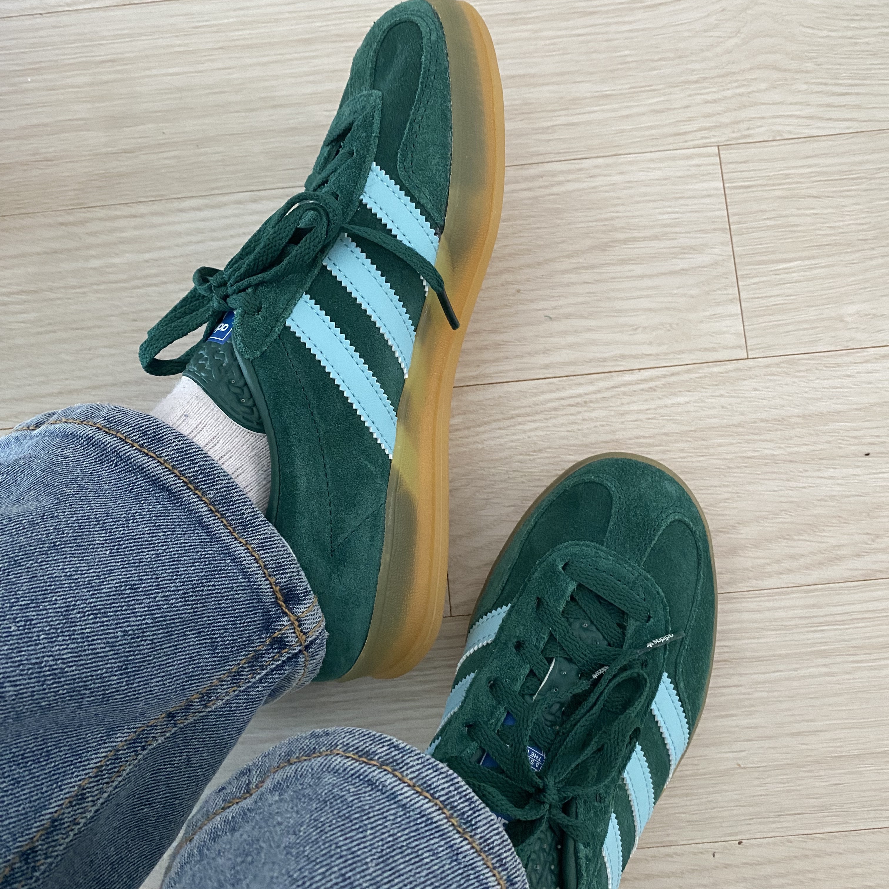 Adidas Gazelle Indoor Collegiate Green Hazy Sky 착용 스타일 - 2