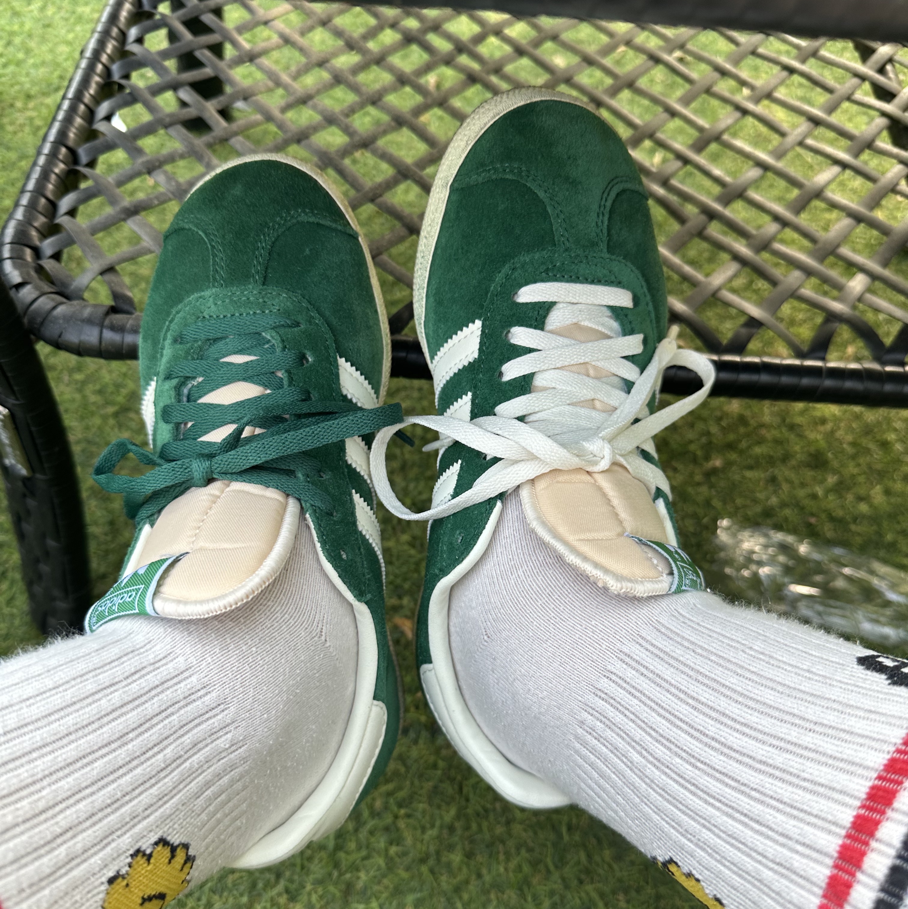 Adidas Gazelle Dark Green Cream White 착용 스타일 - 1