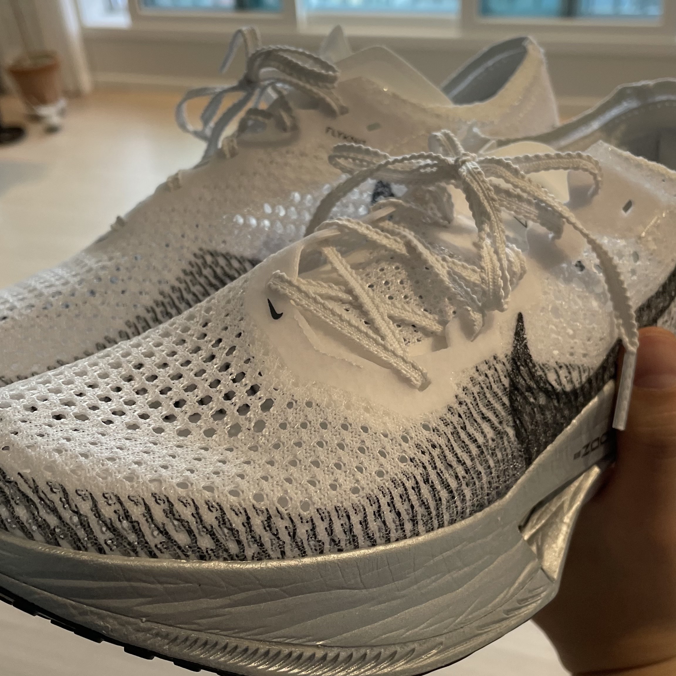 Nike ZoomX Vaporfly Next% 3 White Grey 착용 스타일