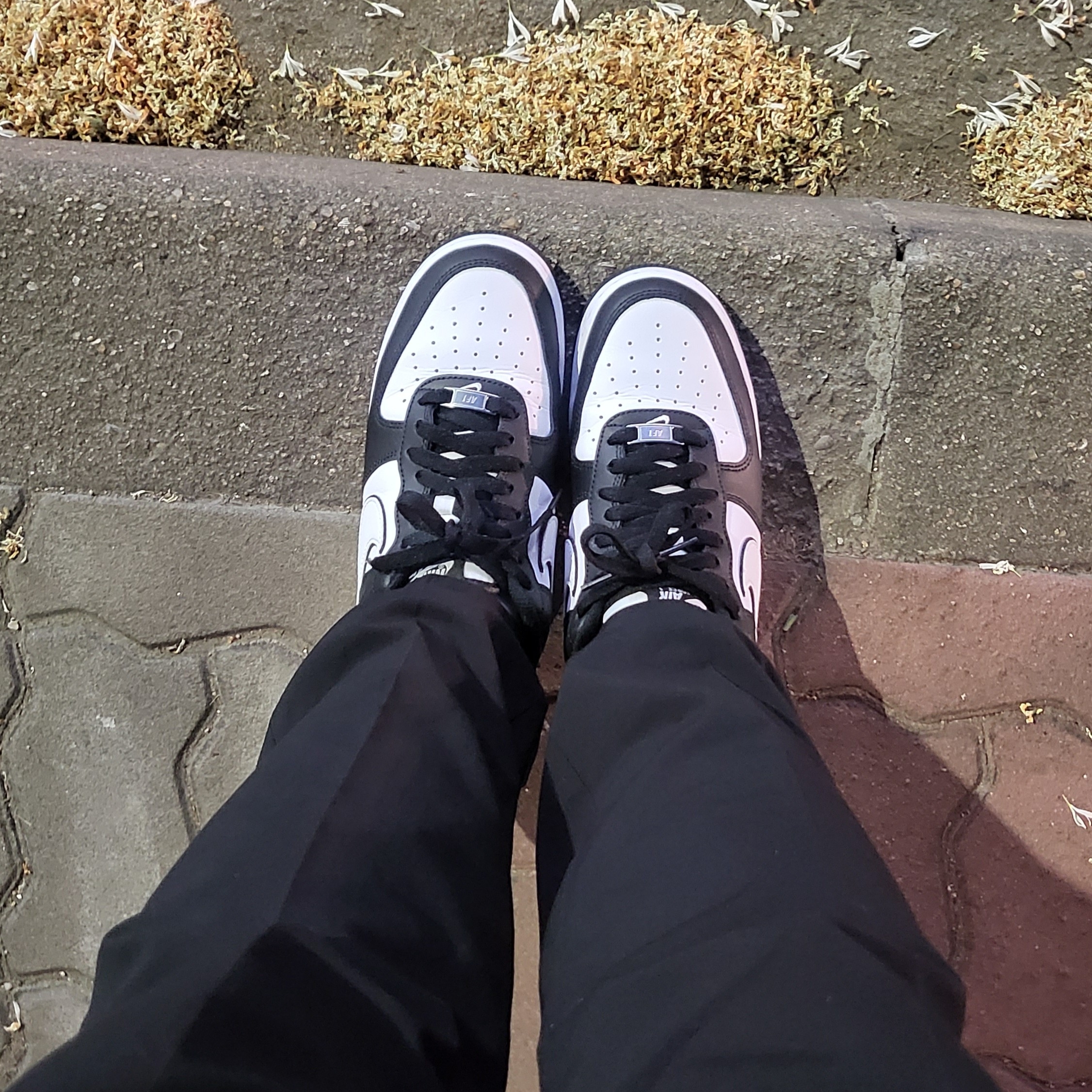 Nike Air Force 1 '07 Black White 착용 스타일