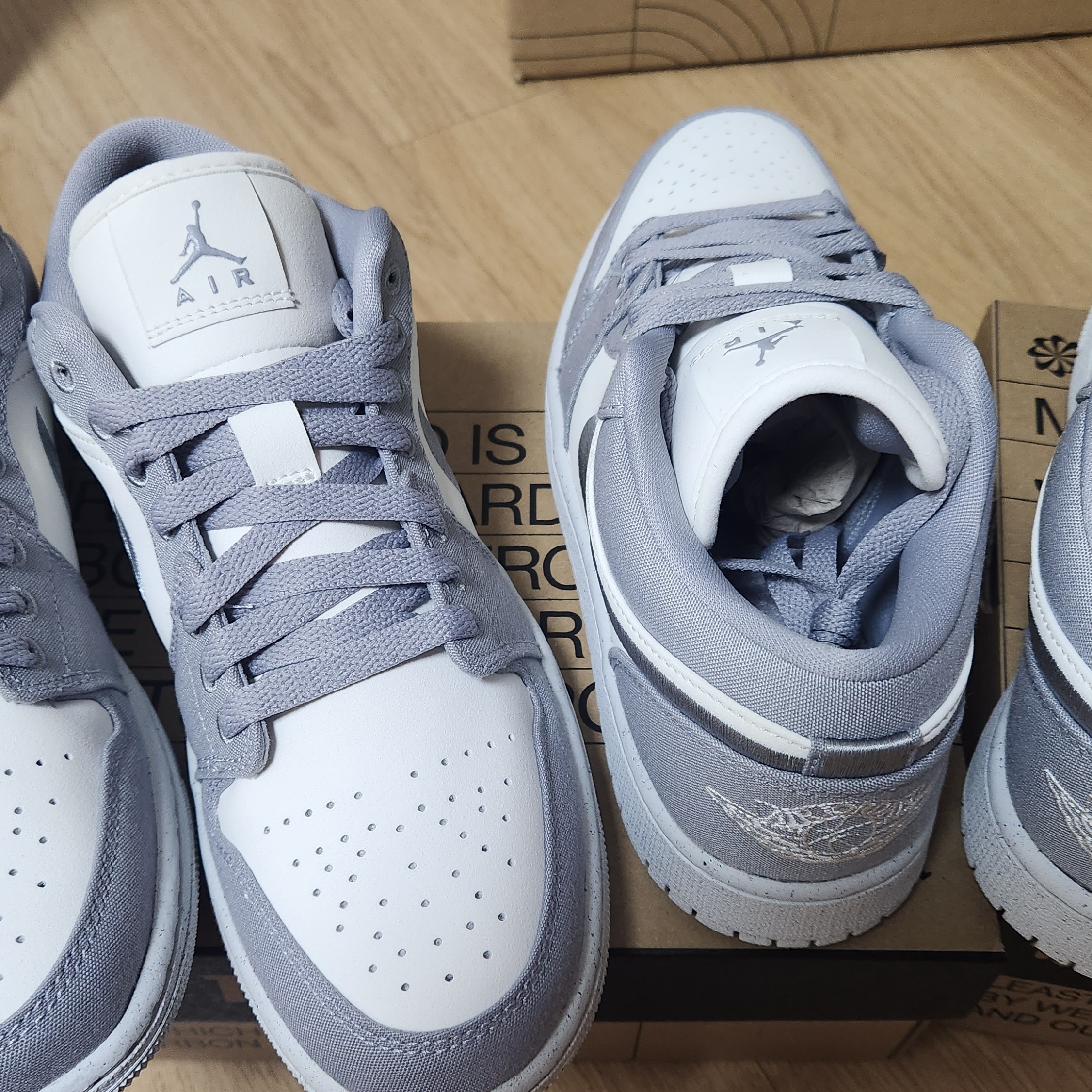 (W) Jordan 1 Low SE Light Steel Grey 착용 스타일 - 3