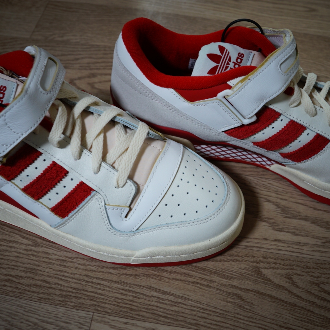 Adidas Forum 84 Low Team Power Red 착용 스타일 - 1