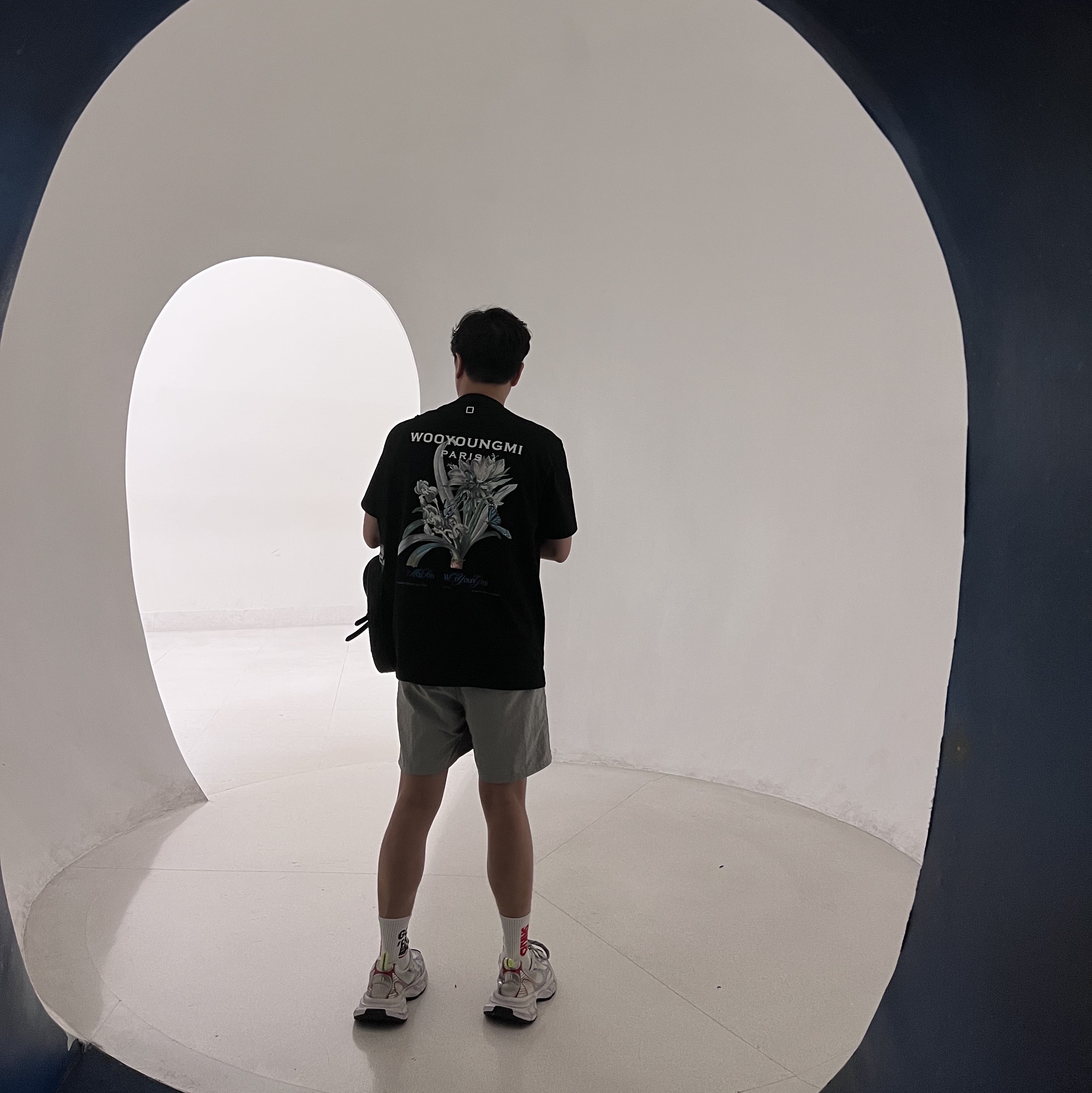 Wooyoungmi Flower Print Back Logo T-Shirt Black - 23SS, Patagonia Baggies Shorts 5 Inch Salt Grey 착용 스타일