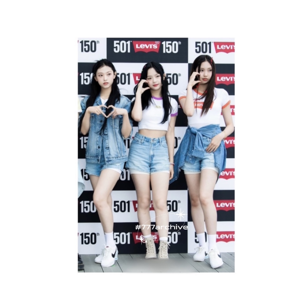 나이키 코르테즈 화이트 앤 블랙 착용 스타일 - 1