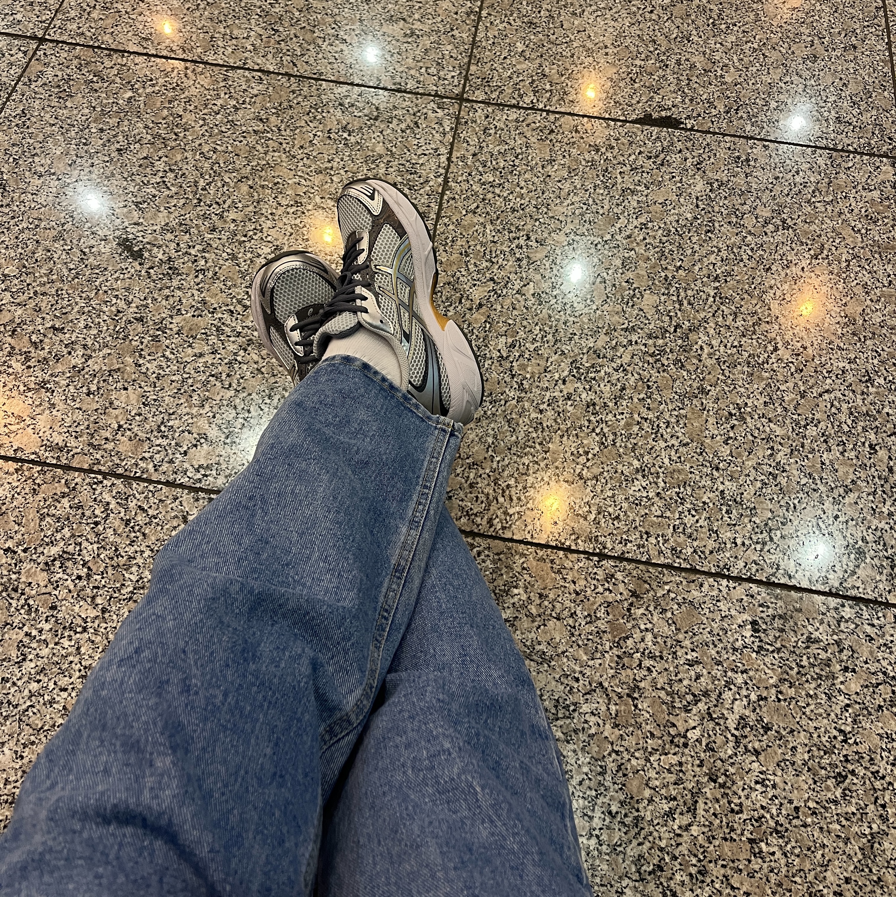 Asics Gel-1130 Polar Shade Pure Silver 착용 스타일