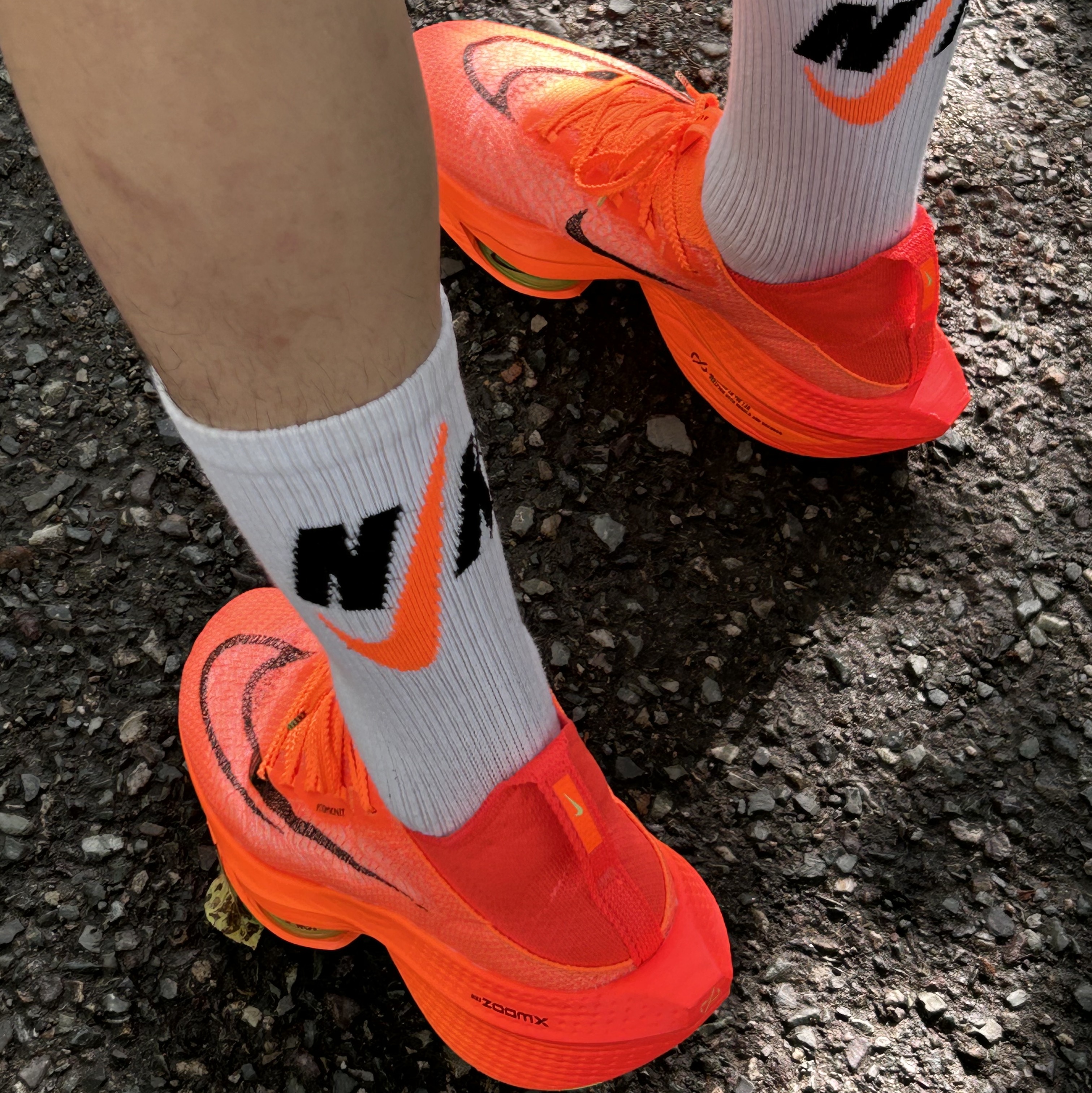 Nike Air Zoom Alphafly Next% 2 Total Orange 착용 스타일