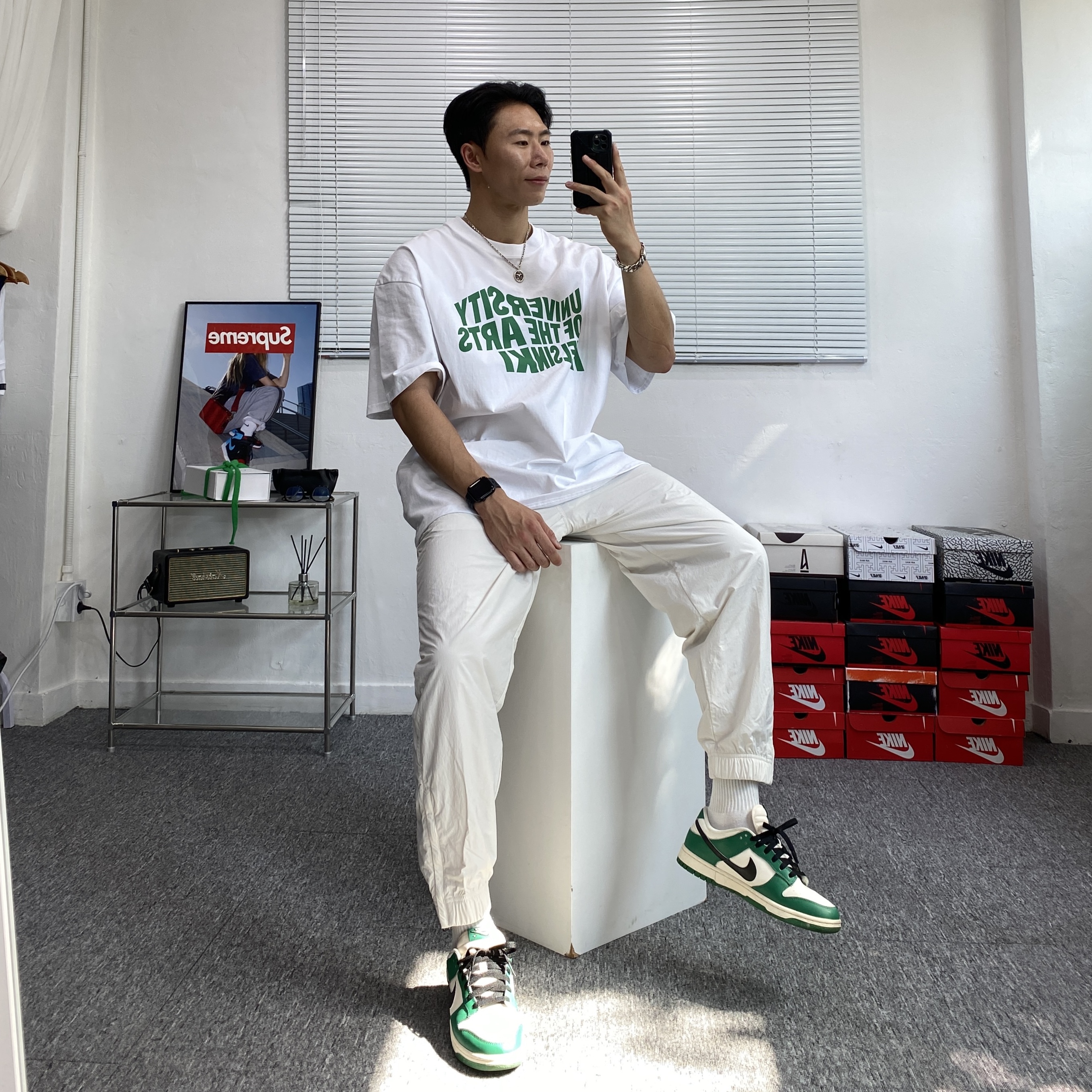 Nike Dunk Low Retro SE Jackpot Malachite, Nike NRG Solo Swoosh Woven Track Pants Phantom White - Asia 착용 스타일 - 2