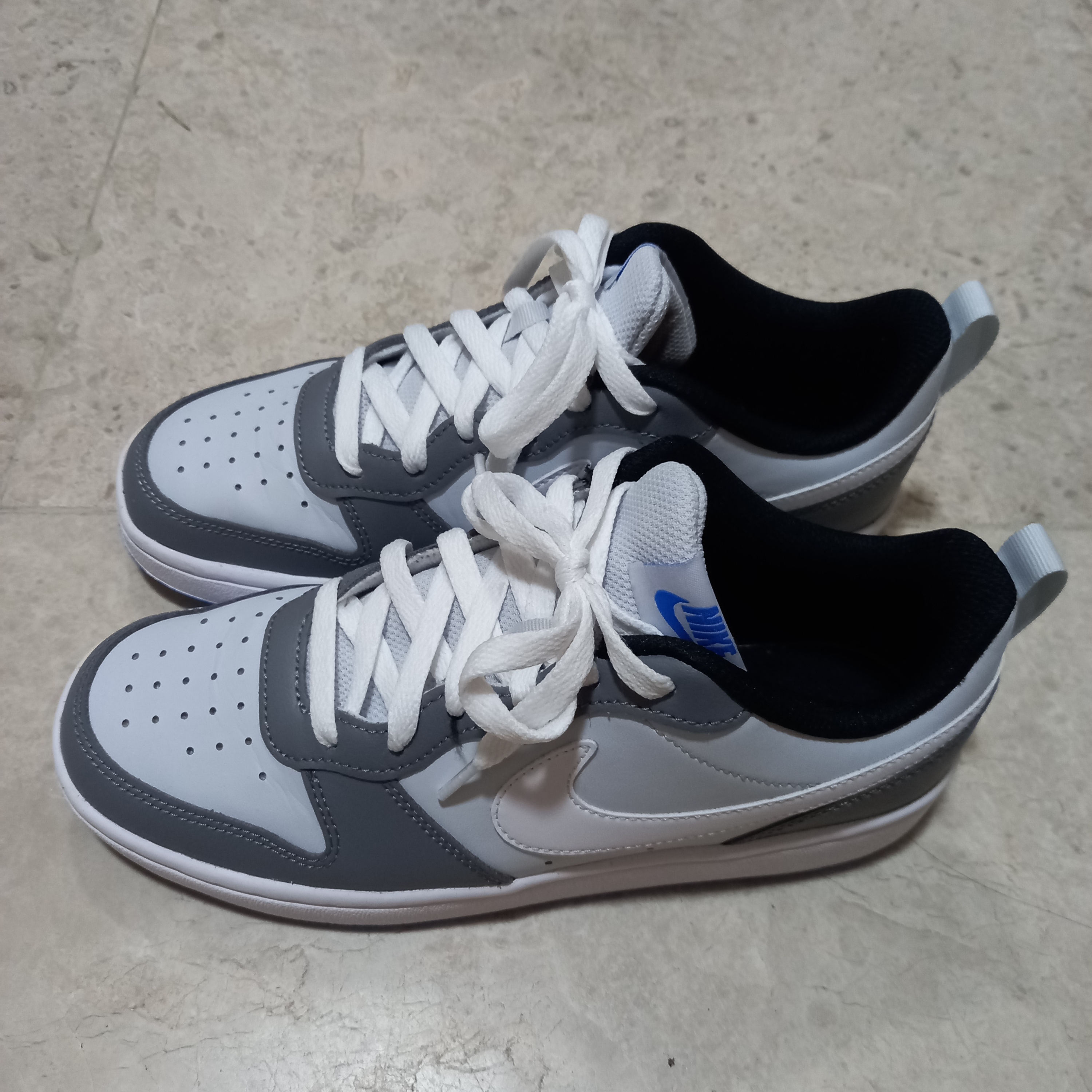 (GS) Nike Court Borough Low 2 SE Pure Platinum Cool Grey 착용 스타일