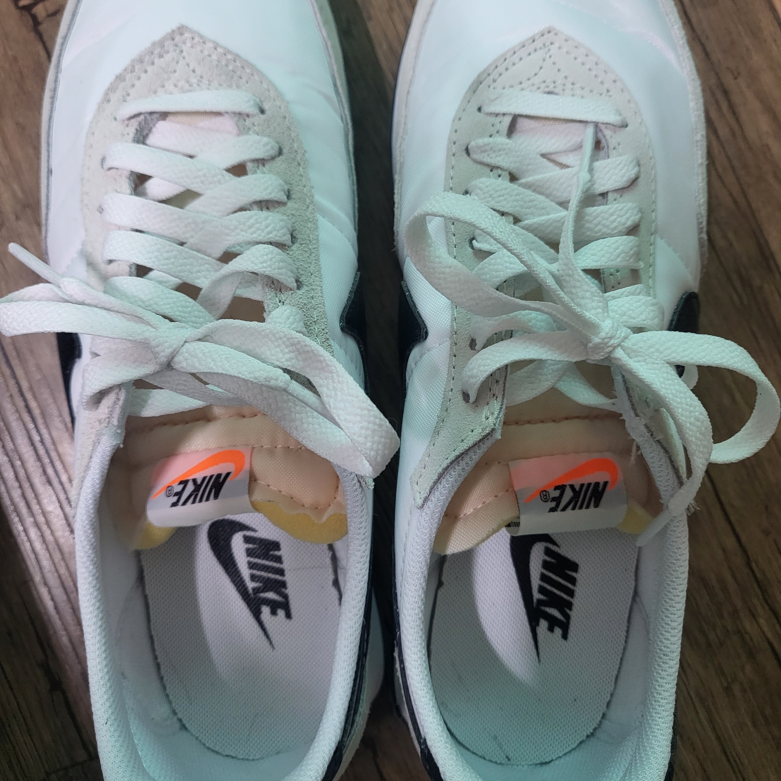 Nike Waffle Trainer 2 Black Sail 착용 스타일 - 2