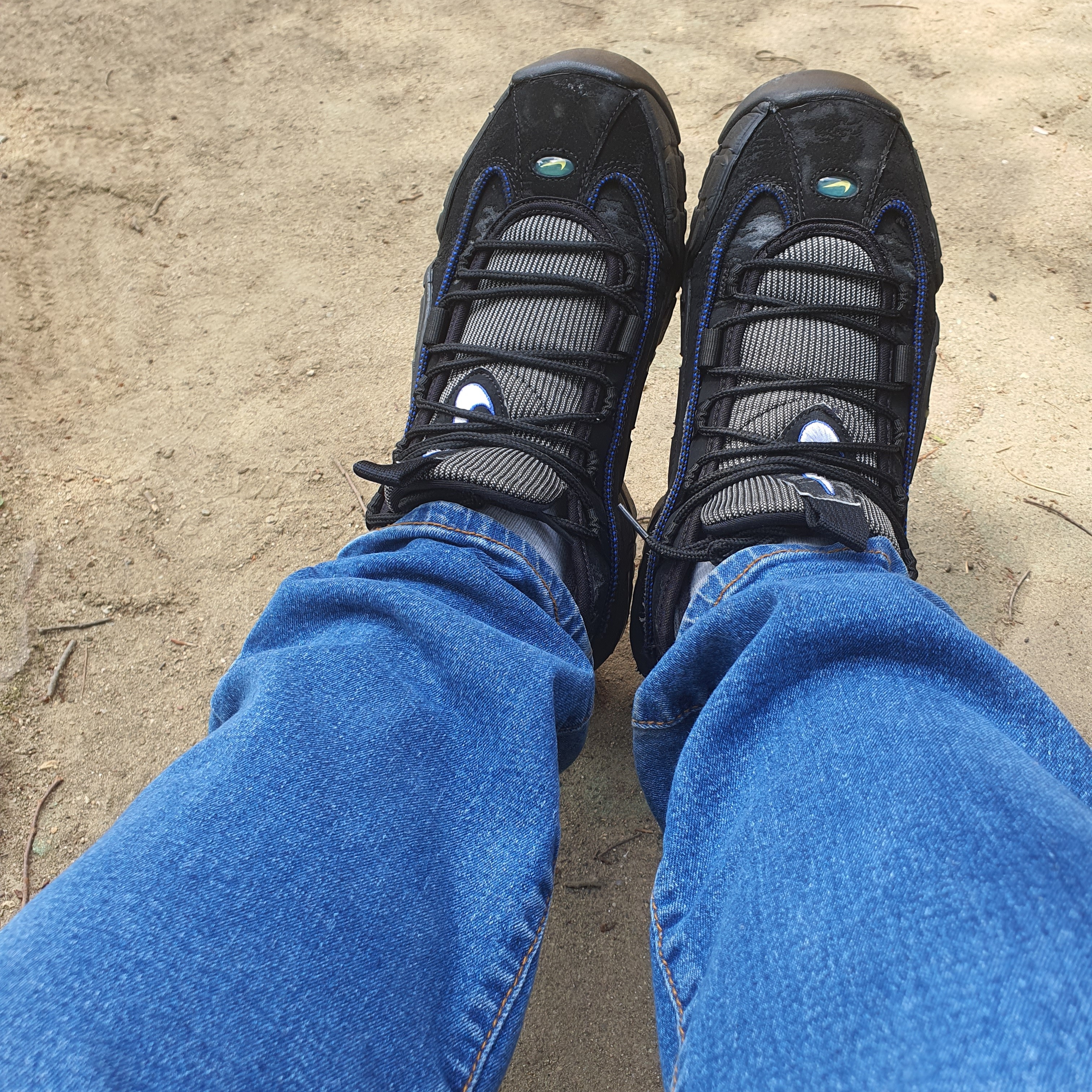 Nike Air Max Penny Black and Metallic Silver 착용 스타일 - 1