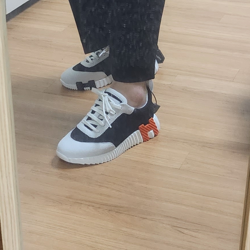 (W) Hermes Bouncing Sneakers Mesh Suede Goatskin & Noir Blanc 착용 스타일