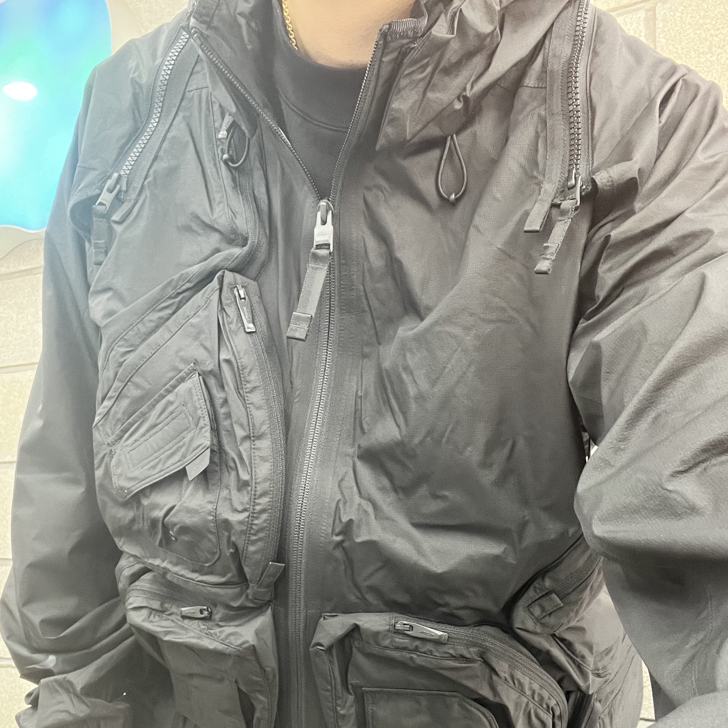 Nike x Drake Nocta NRG LR Track Jacket Black (DR2618-010) 착용 스타일 - 2