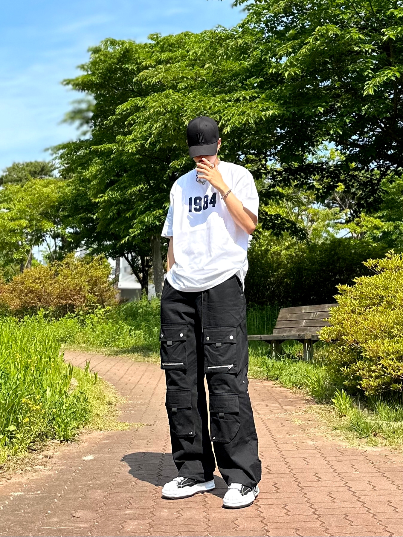 Maison Mihara Yasuhiro Blakey OG Sole Canvas Low-top Sneakers Black White 착용 스타일 - 1