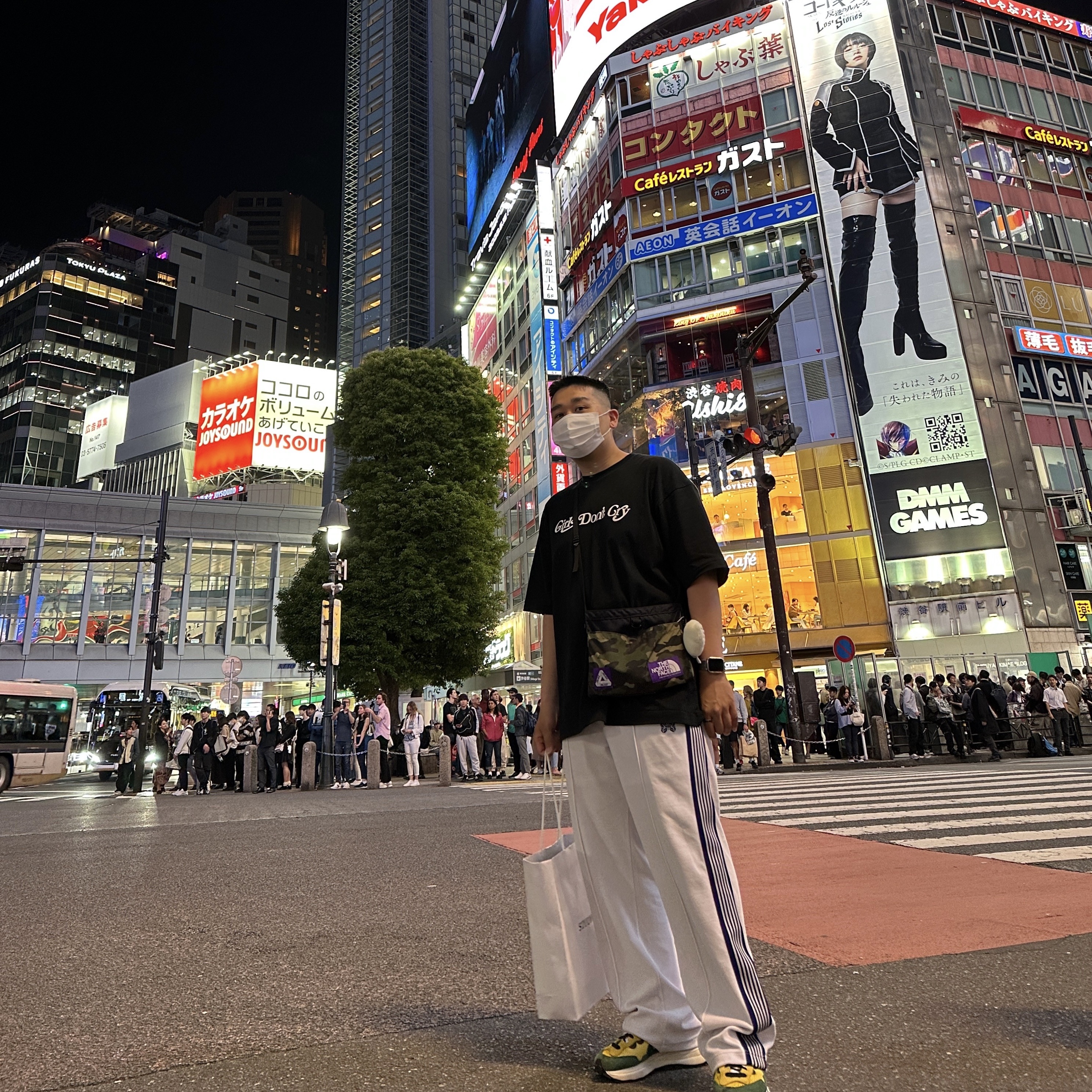 Human Made x Verdy Girls Don't Cry Graphic T-Shirt #2 Black, Nike x Sacai VaporWaffle Tour Yellow & Gorge Green Sail 착용 스타일