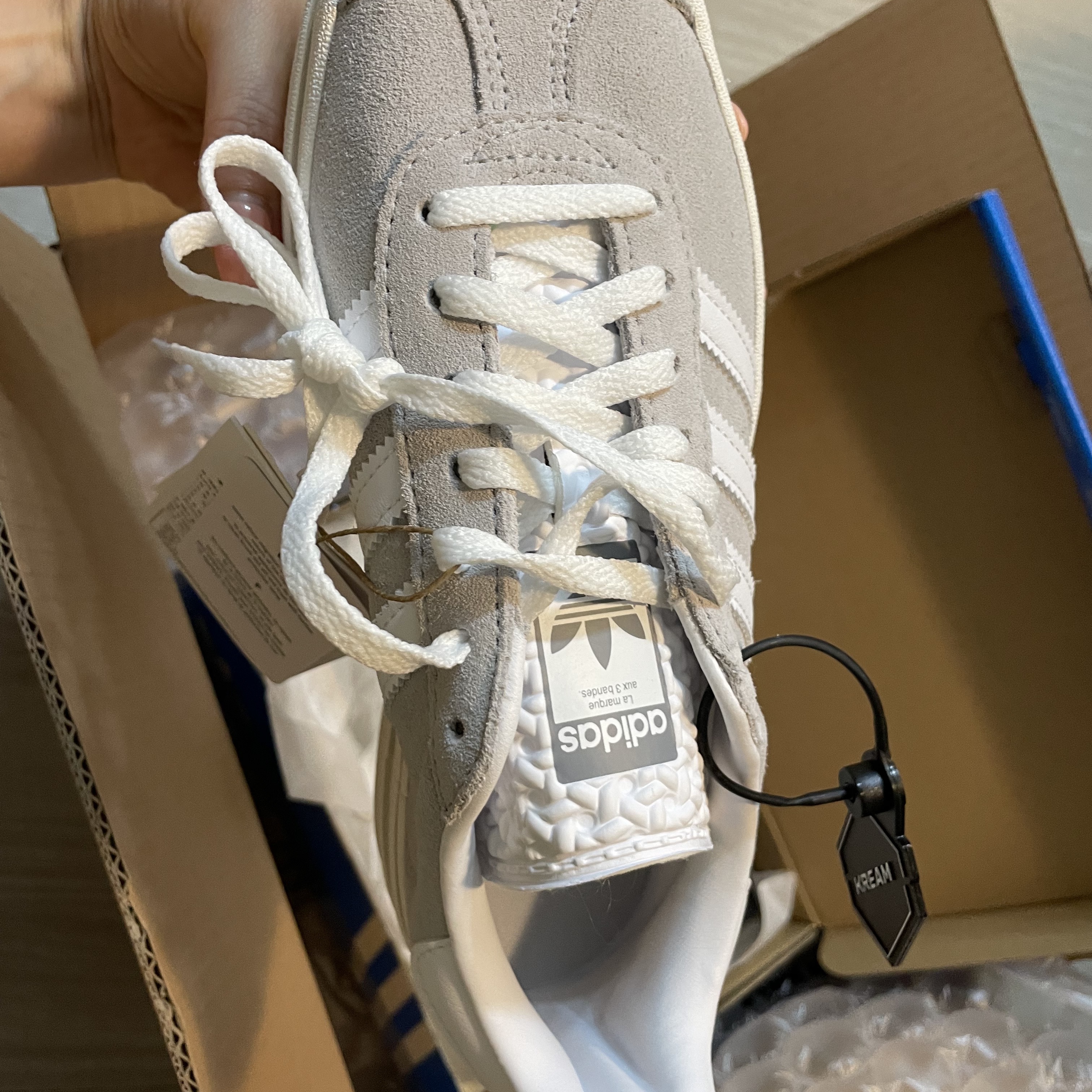 (W) Adidas Gazelle Bold Grey Cloud White 착용 스타일 - 1