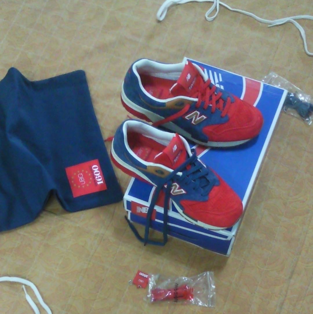 New Balance 1600 Red 착용 스타일 - 1