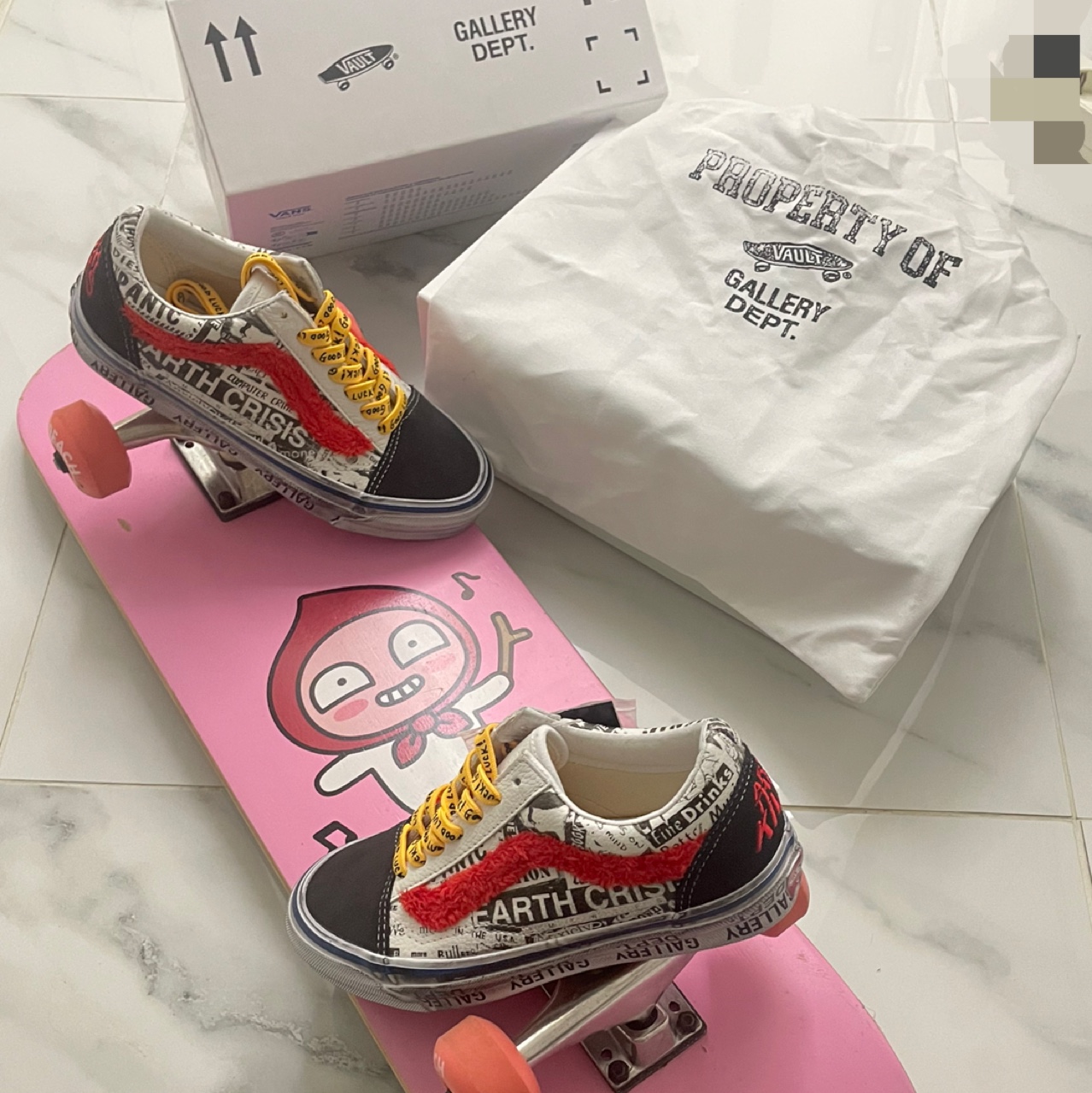Vans Vault x Gallery Dept. OG Old Skool LX 착용 스타일