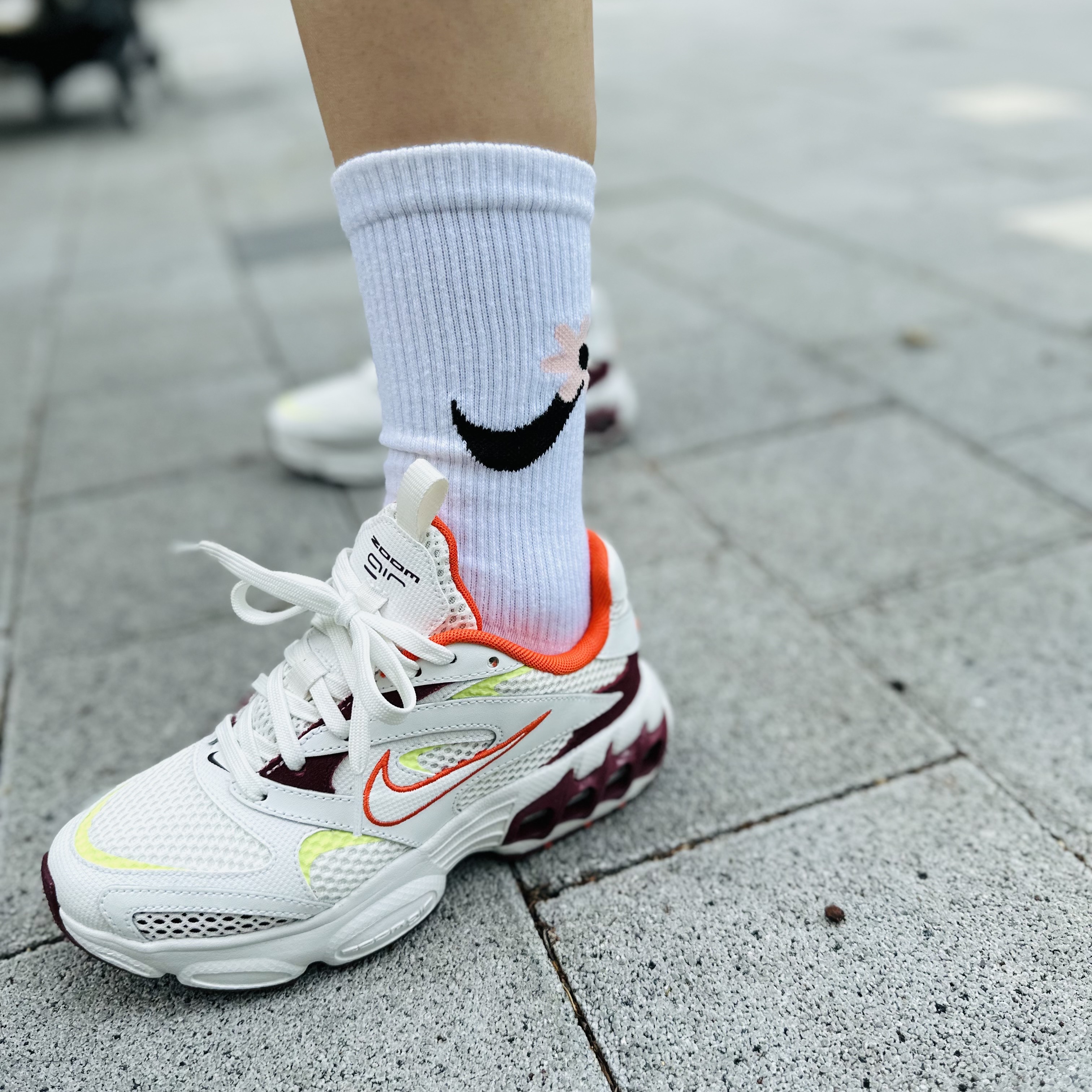 Nike ACG Sunshine T-Shirt Dark Smoke Grey - Asia, (W) Nike Zoom Air Fire Dark Beetroot 착용 스타일 - 5