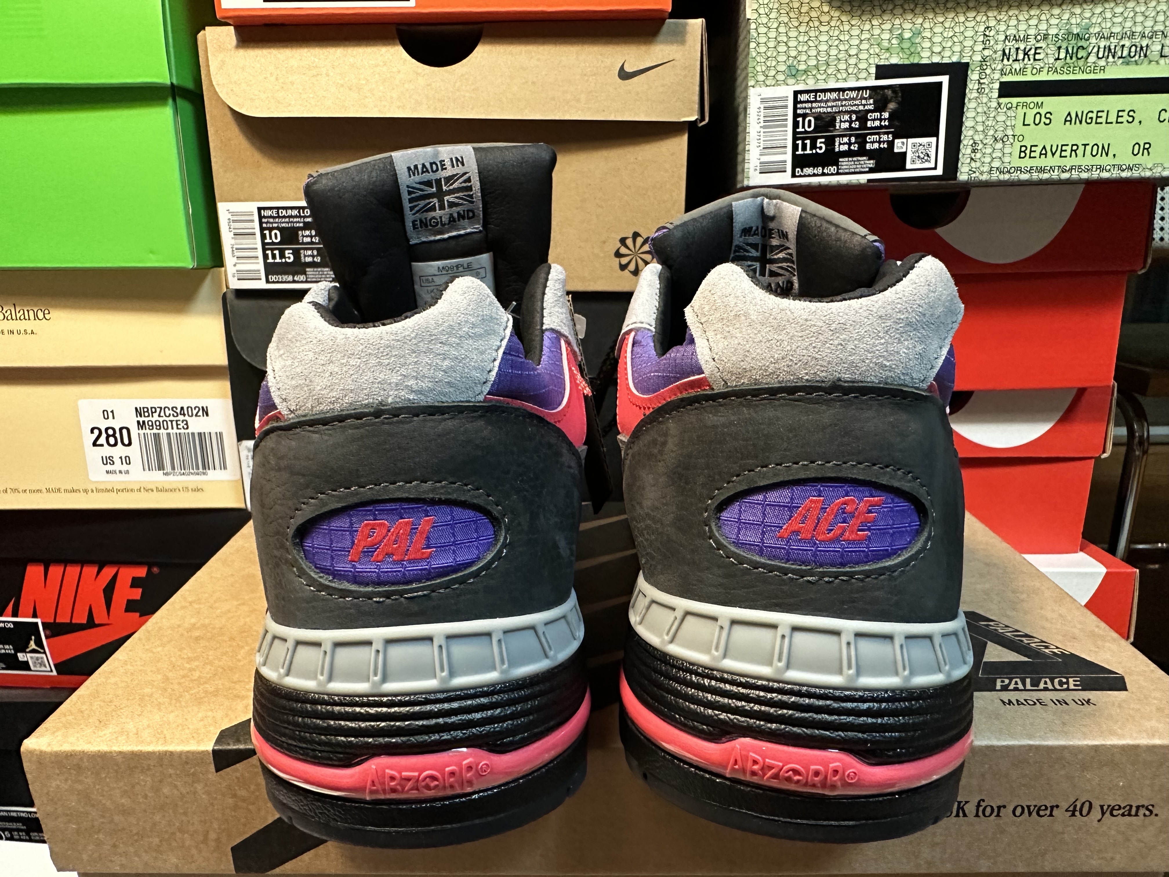 New Balance x Palace 991 Made in UK Black Ultra Violet 착용 스타일 - 3