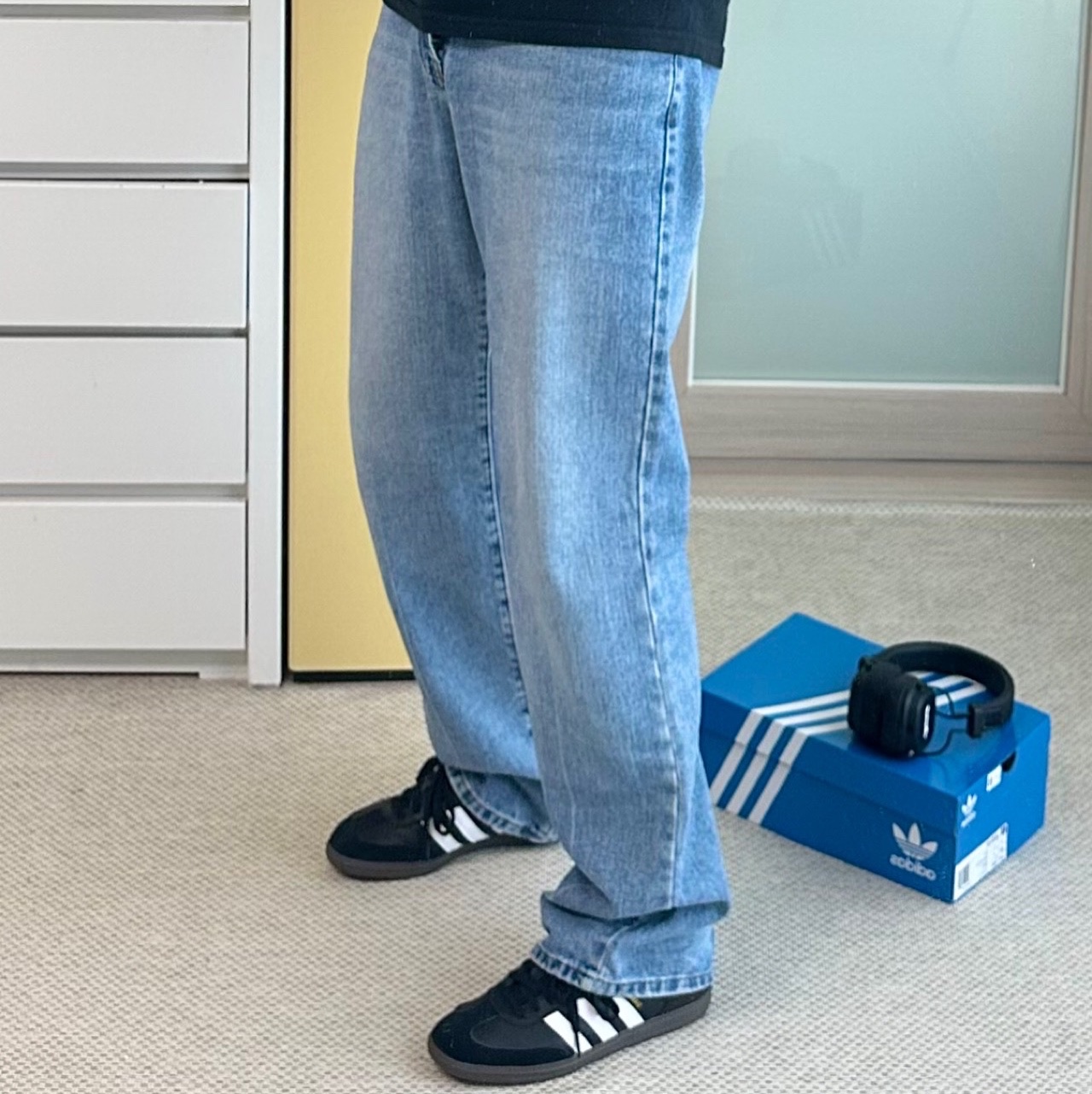 Adidas Samba OG Black White Gum 착용 스타일 - 5