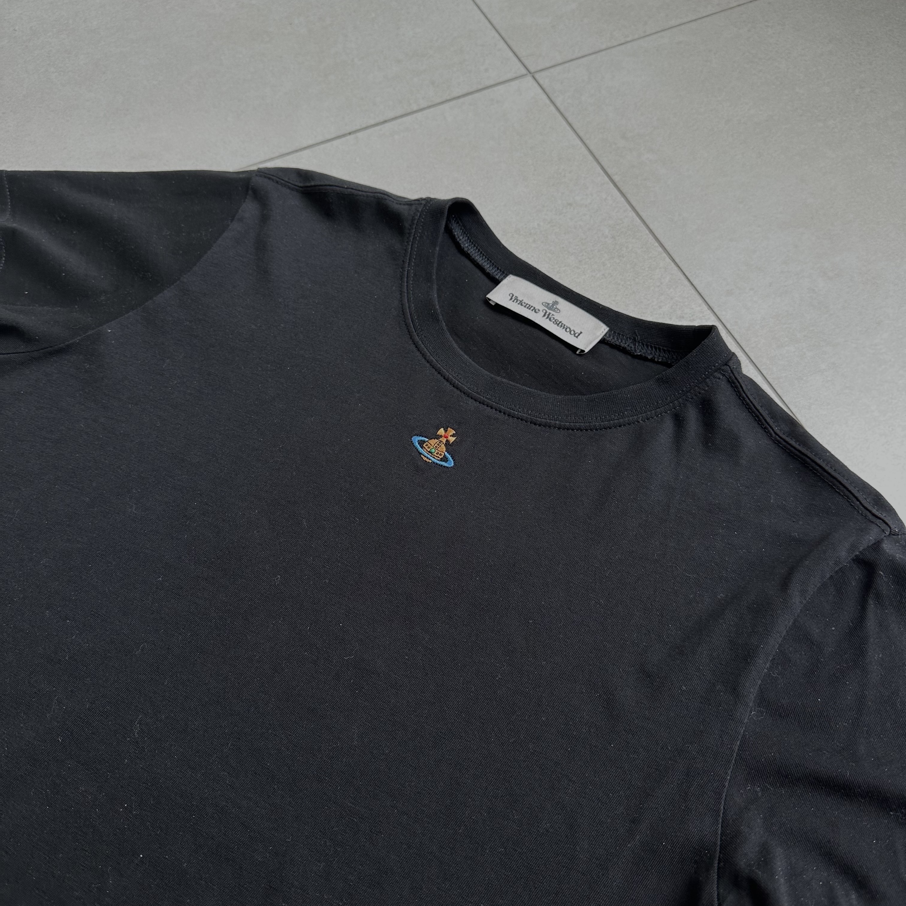 (W) Vivienne Westwood Orb Peru T-Shirt Black - 23SS 착용 스타일 - 2