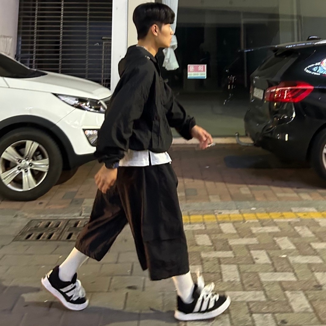 Adidas Adimatic Core Black 착용 스타일 - 2