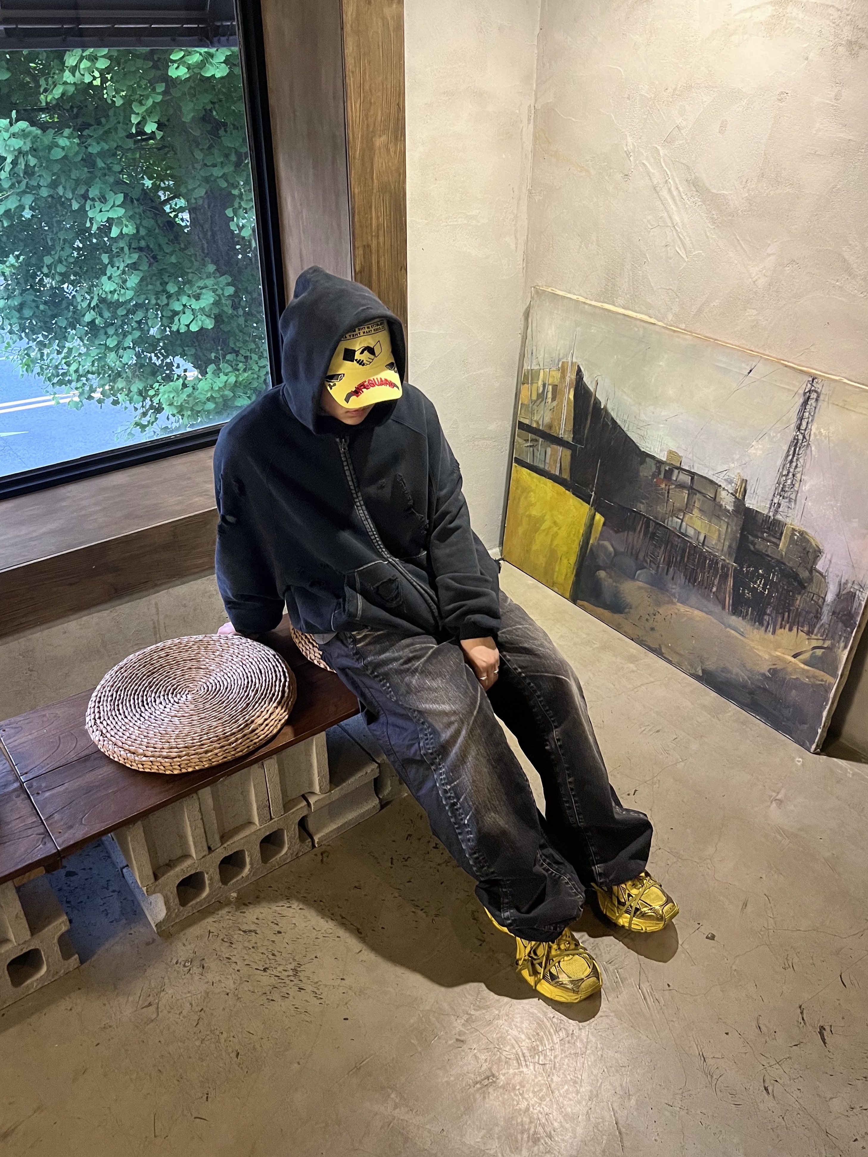 Nonnod x Shinsegae Distressed Zip-Up Hoodie Washed Black, Balenciaga 3XL Sneakers Yellow Black 착용 스타일