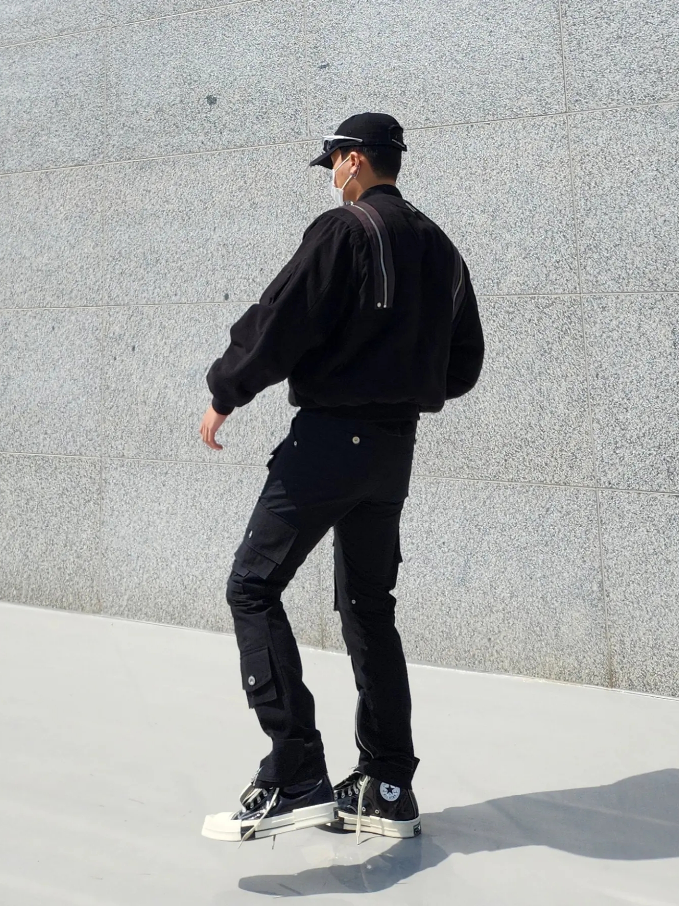 Undermycar Rumlow Back Zip Cotton Garment Bomber Dark Gull - 22FW, Converse x Drkshdw Turbodrk Chuck 70 Hi Black Lacquered Denim 착용 스타일 - 2