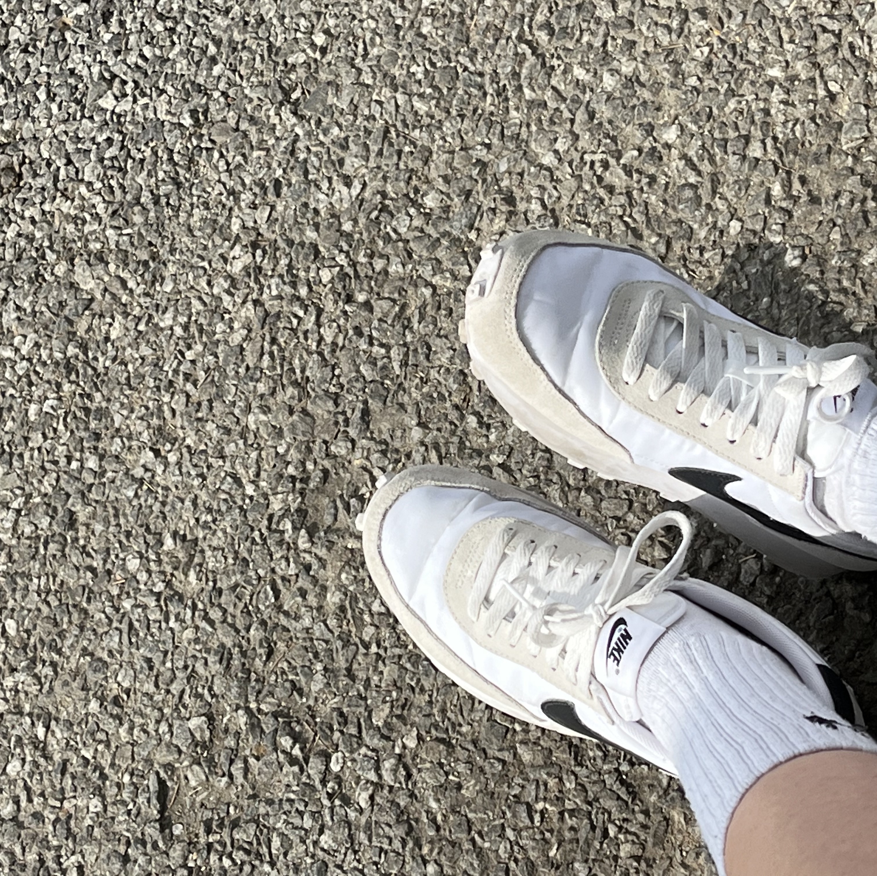 (W) Nike Daybreak Summit White Black 착용 스타일 - 1