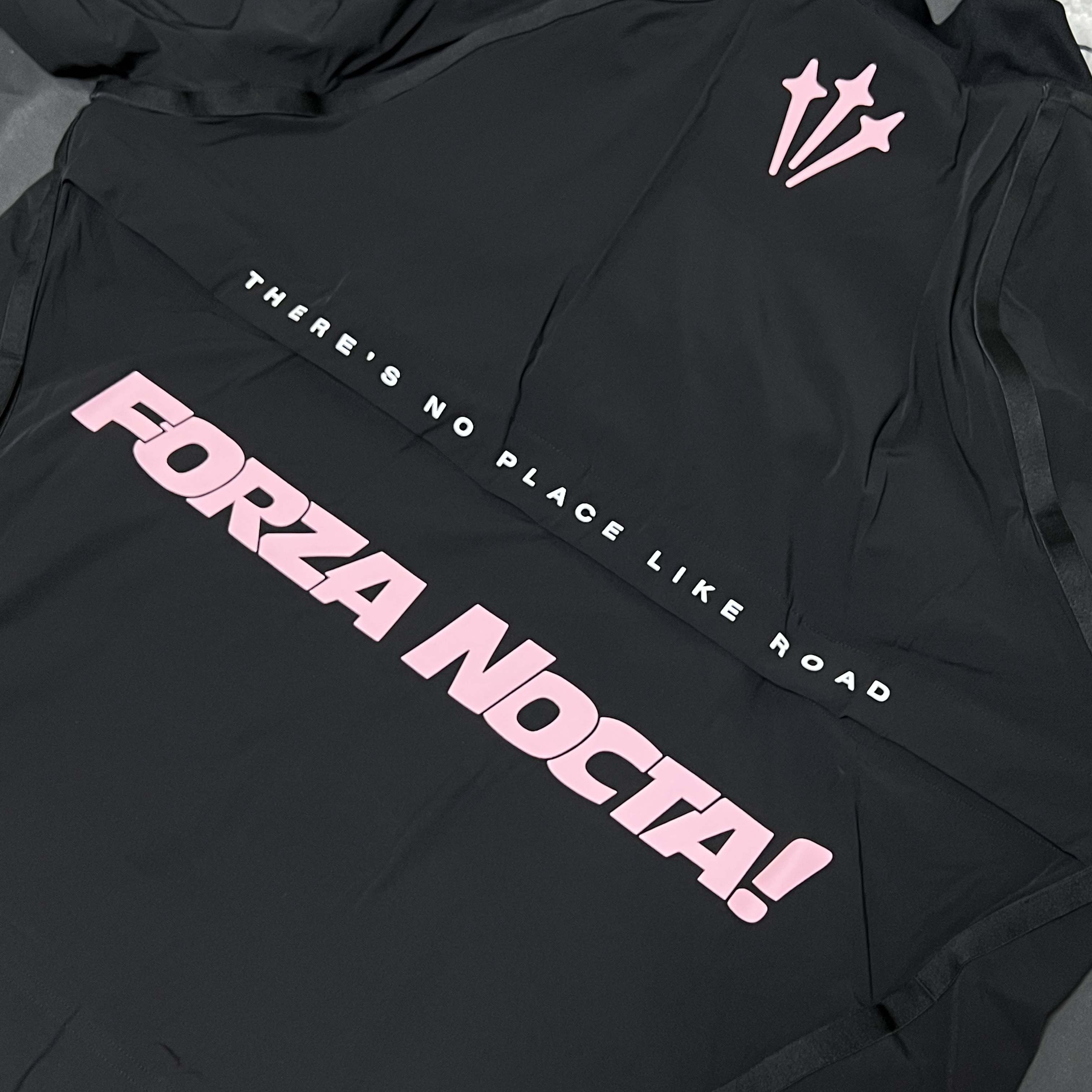 (W) Nike x Drake Nocta NRG LR L/S Crew Black (DV3631-010) 착용 스타일 - 1