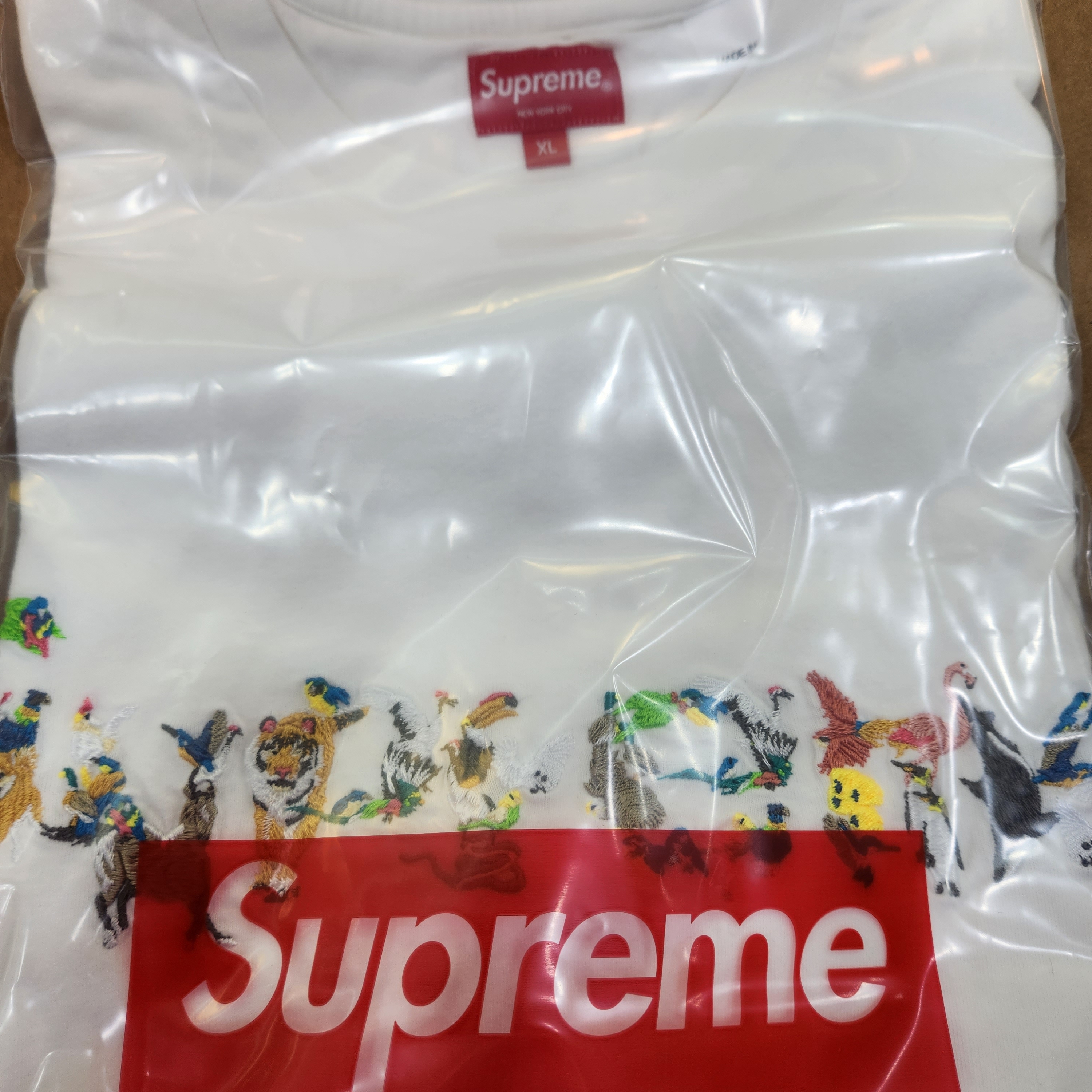 Supreme Animal Kingdom S/S Top White - 23SS 착용 스타일 - 1