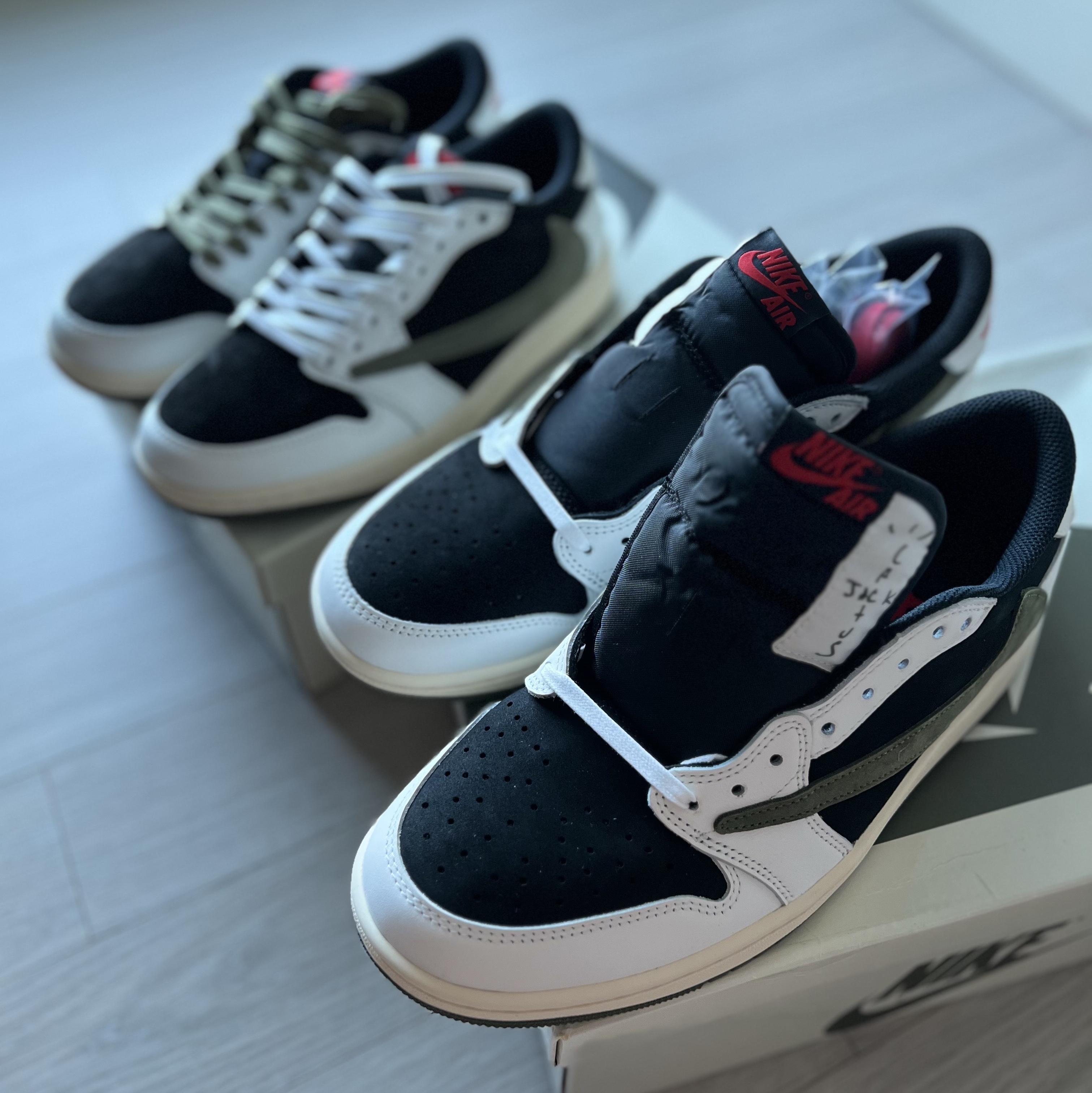 (W) Jordan 1 x Travis Scott Retro Low OG SP Medium Olive 착용 스타일