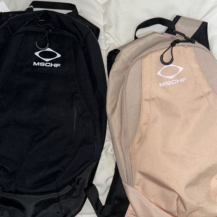 Mischief Rhombus Backpack Pink Grey, Mischief Rhombus Backpack Black 착용 스타일
