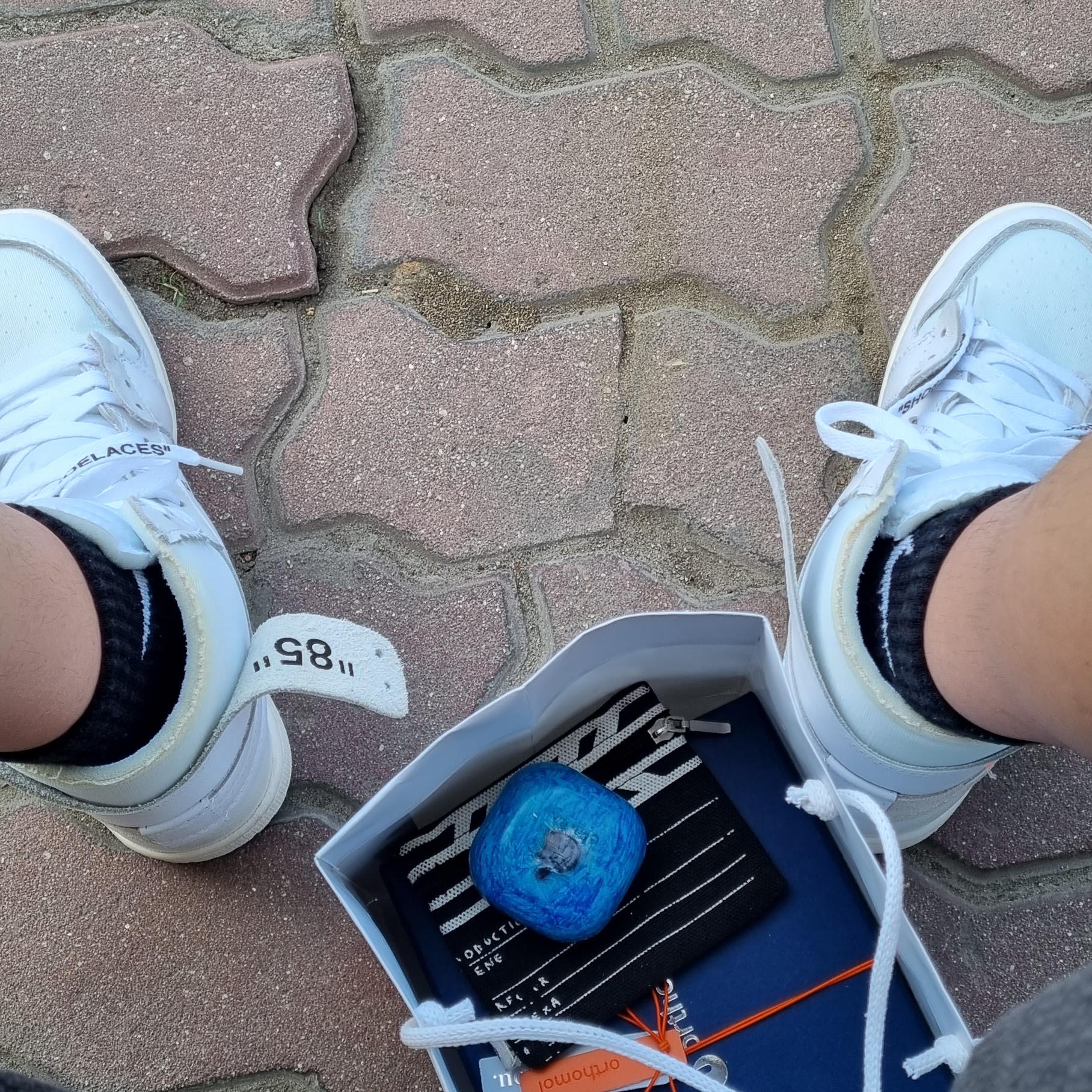 Jordan 1 x Off-White Retro High White 착용 스타일 - 2