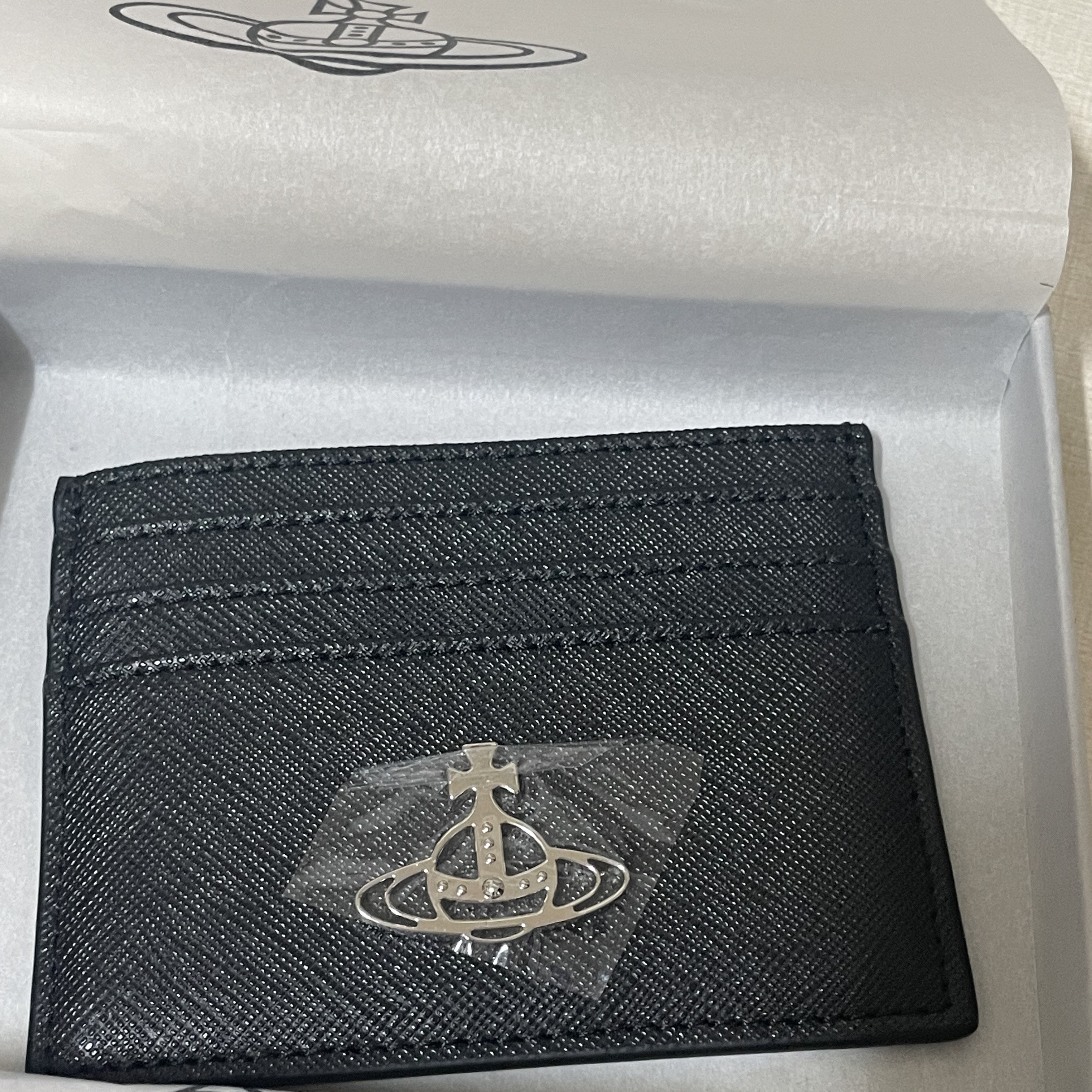 Vivienne Westwood Logo Card Holder Black 착용 스타일