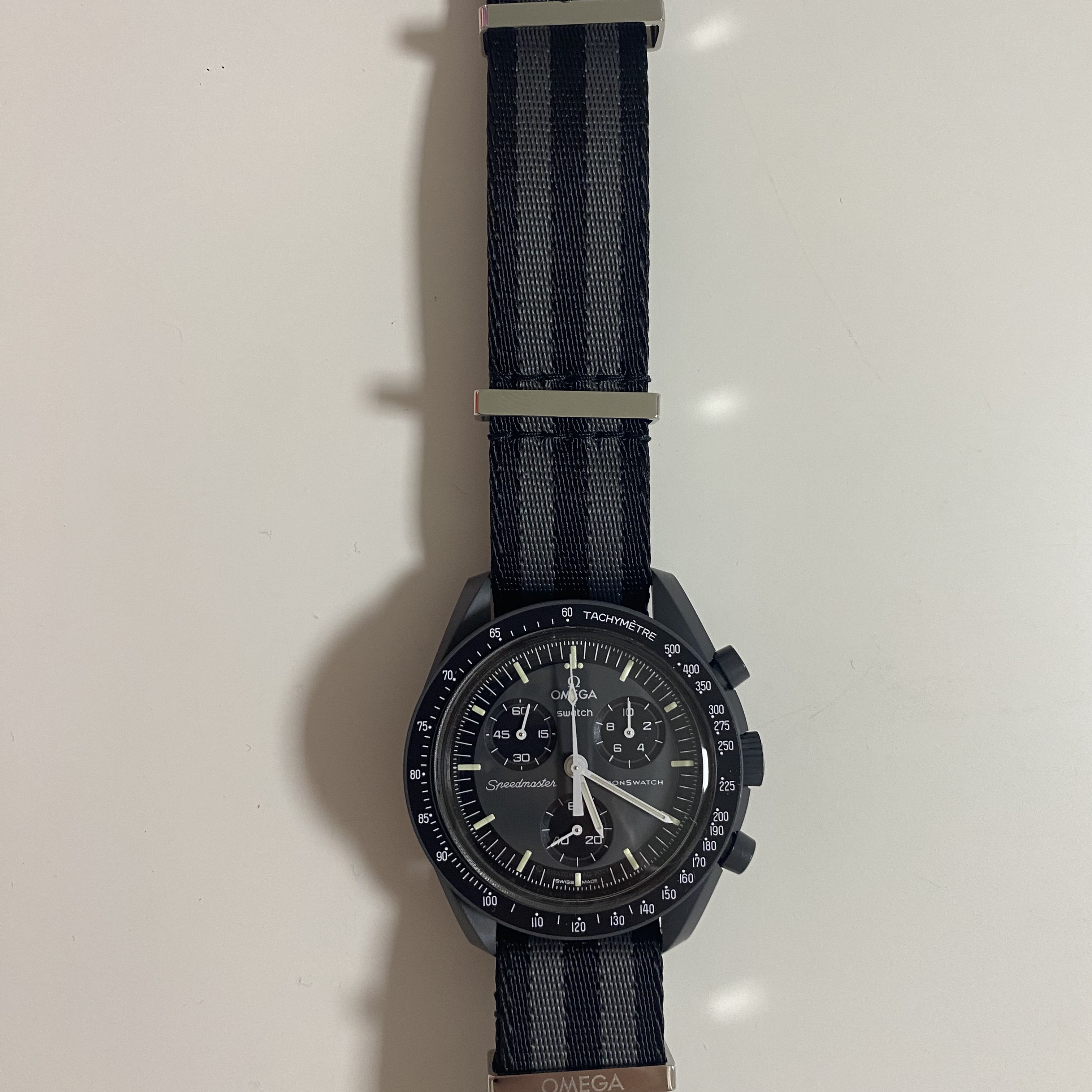 Swatch x Omega Bioceramic MoonSwatch Mission To Mercury 착용 스타일 - 1