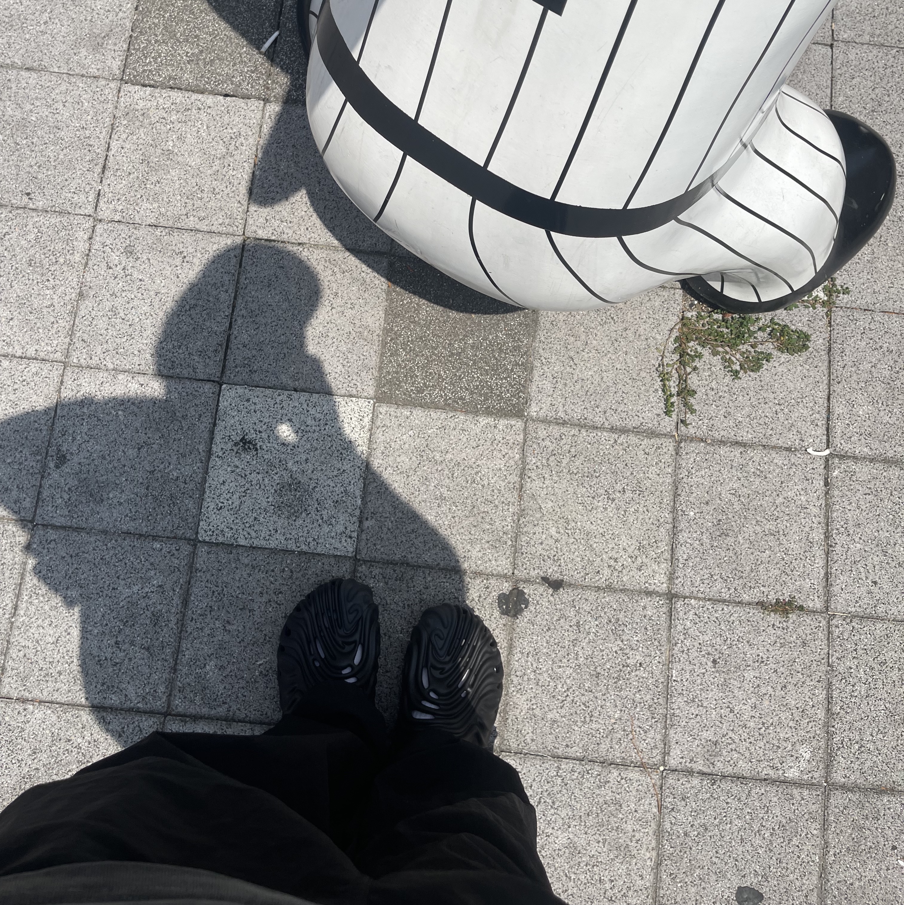 Crocs x Salehe Bembury Pollex Clog Sasquatch 착용 스타일