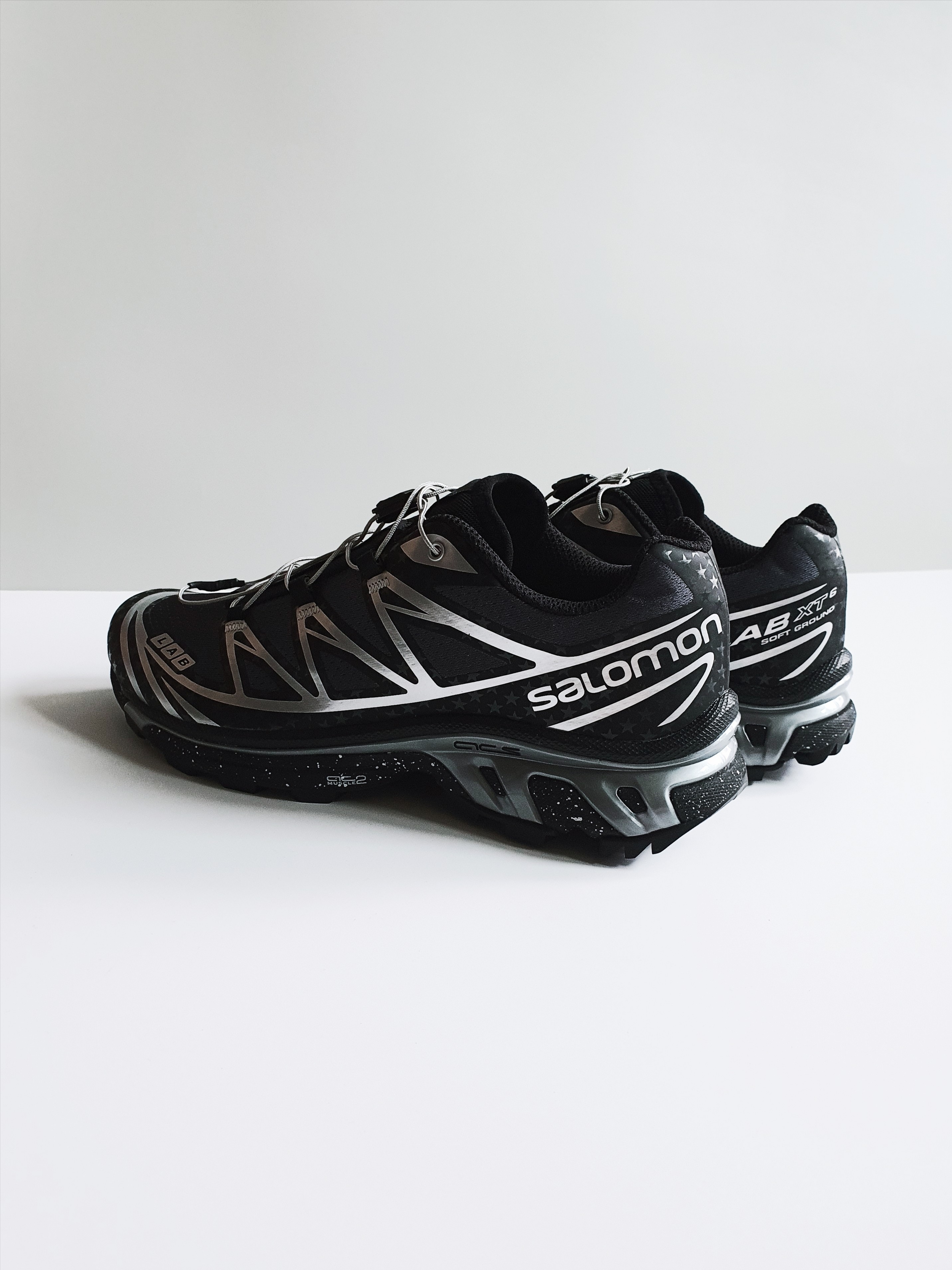 Salomon x Atmos XT-6 Black Silver 착용 스타일 - 2