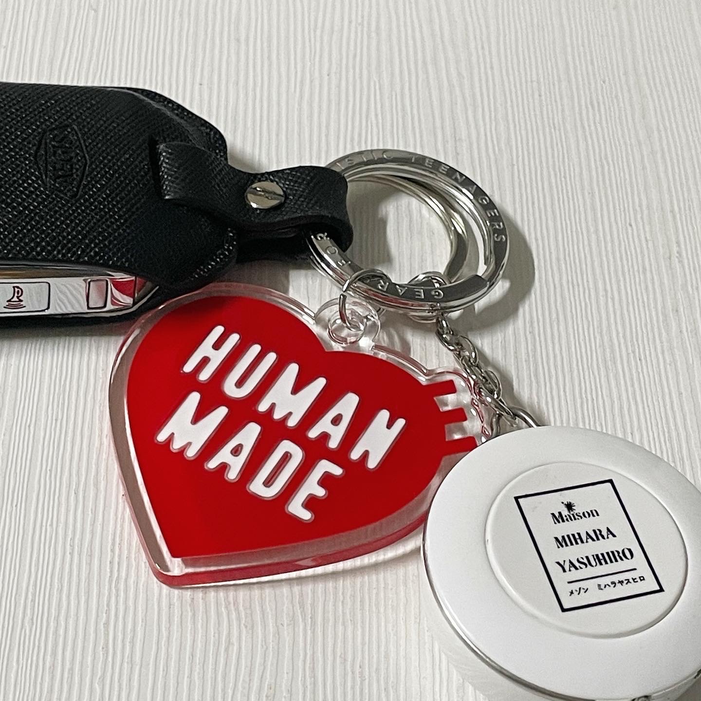 Human Made Heart Keyring Red 착용 스타일