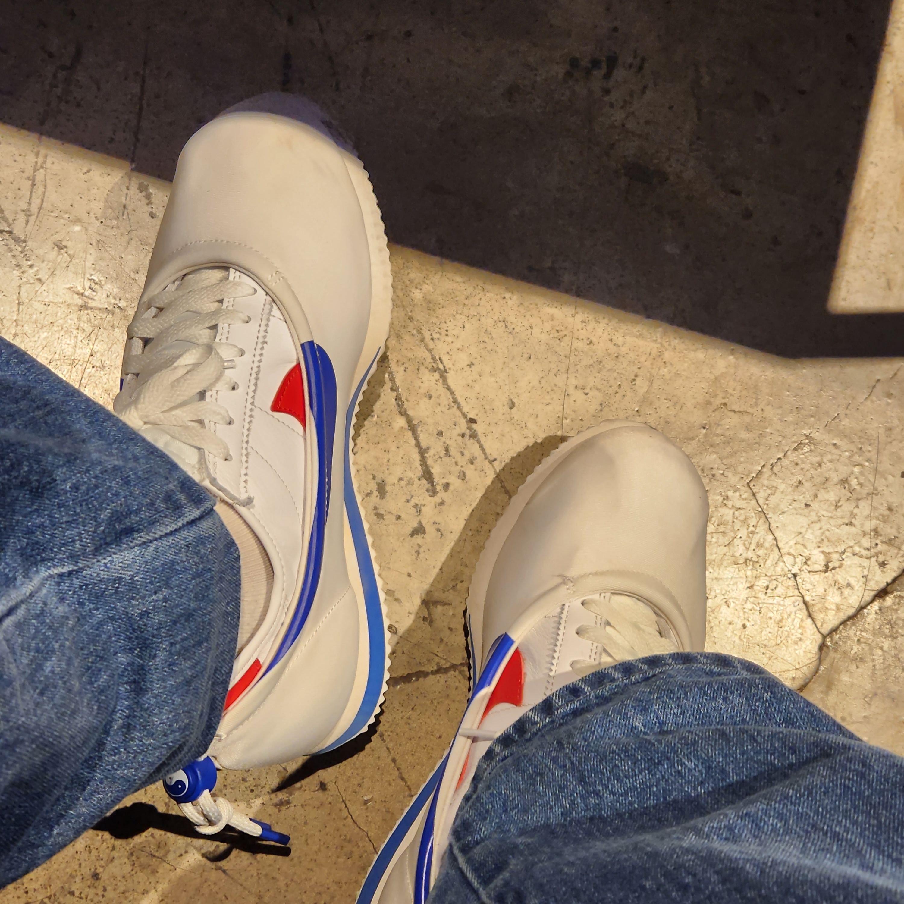 Nike x Clot Cortez SP White and Game Royal 착용 스타일 - 1