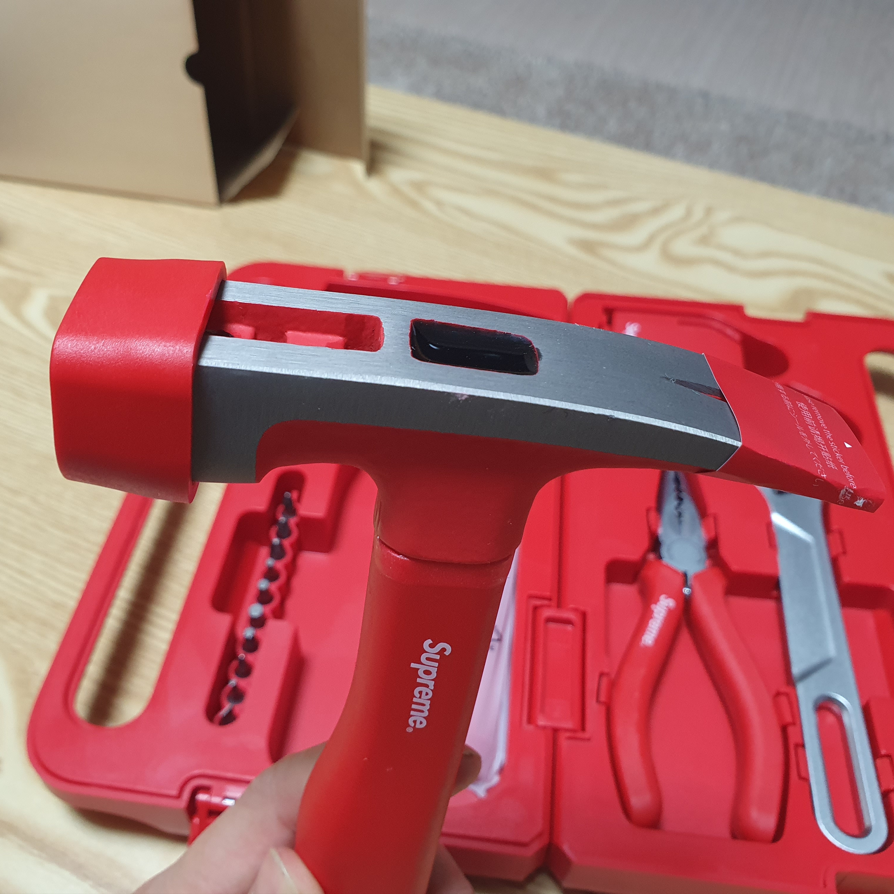 Supreme x Hoto 5-Piece Tool Set Red - 23SS 착용 스타일 - 4