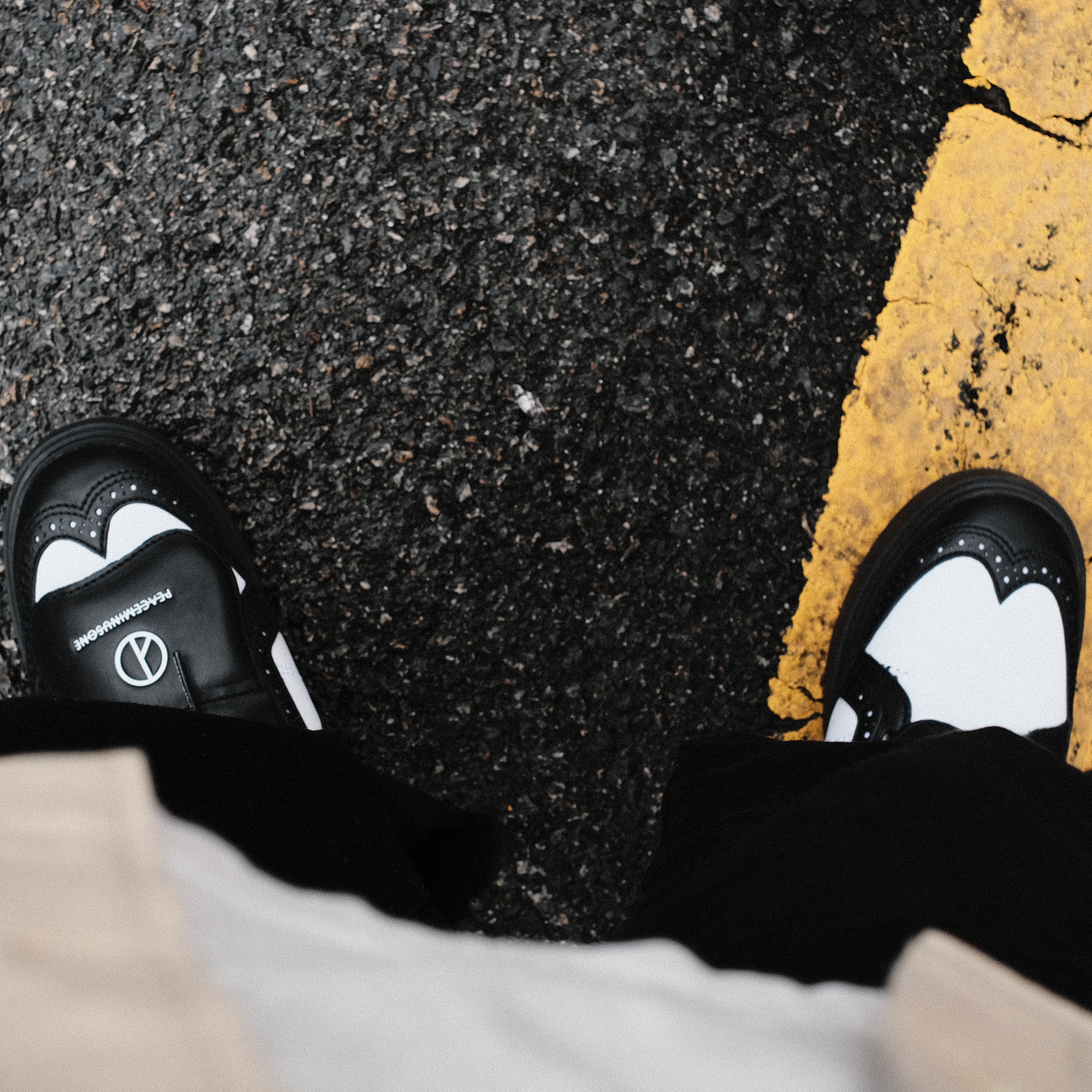 Nike x Peaceminusone Kwondo1 Black and White 착용 스타일 - 2